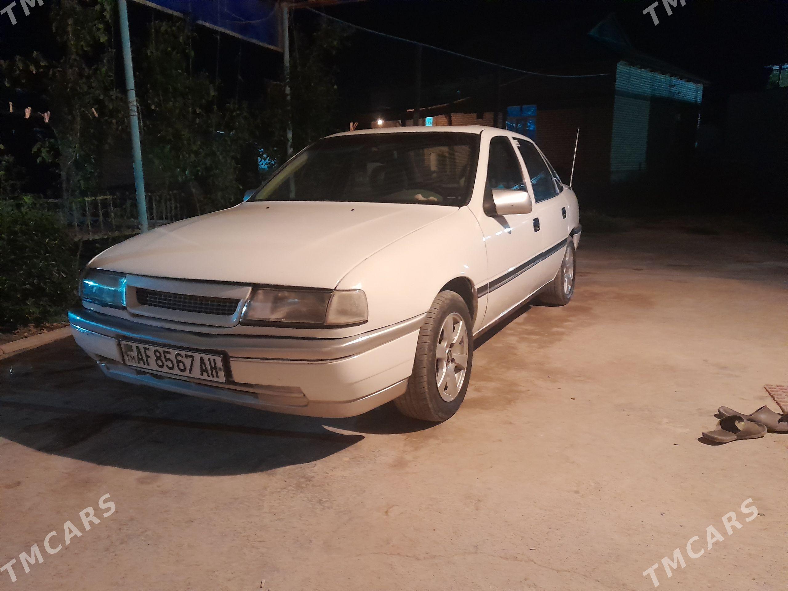 Opel Vectra 1992 - 48 000 TMT - Яшлык - img 1