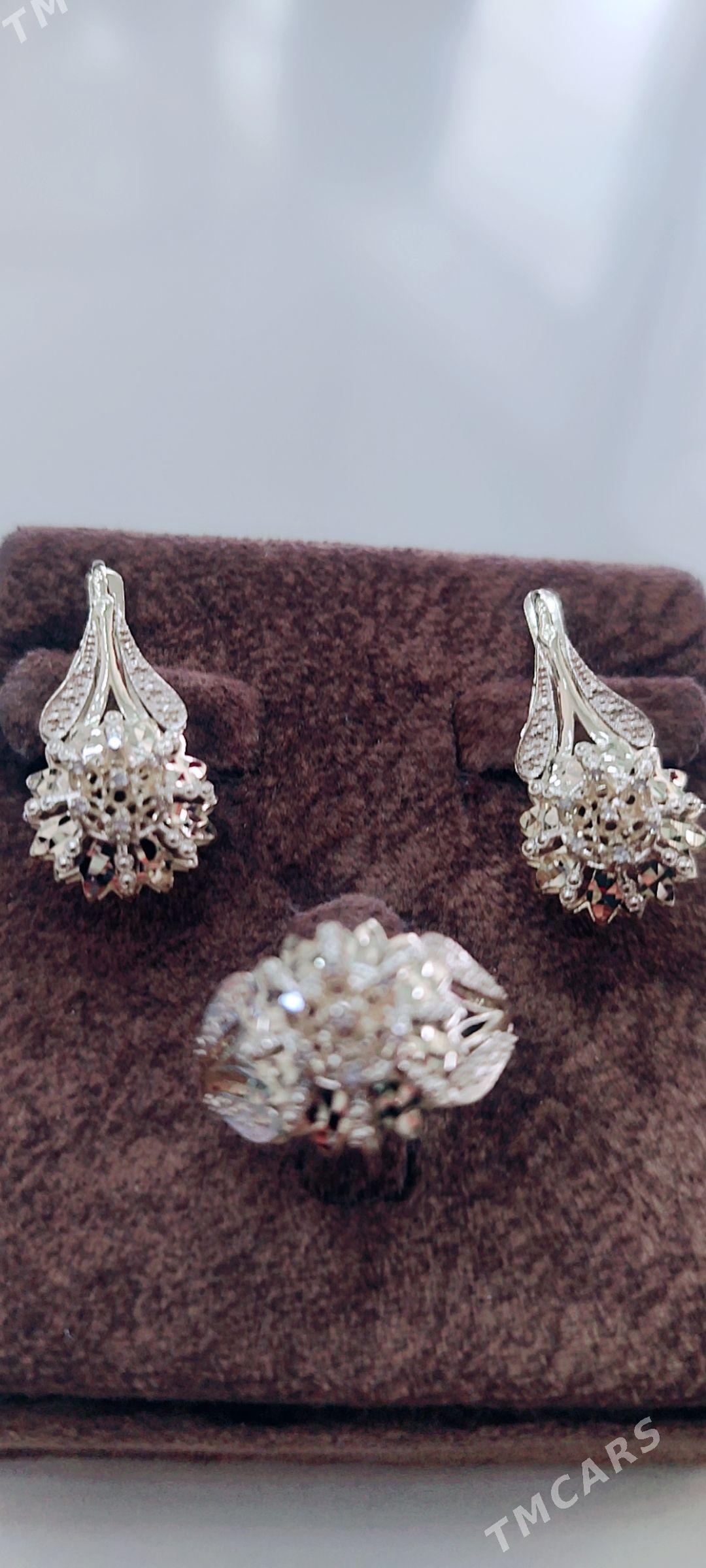 gyzyl komplekt - Ашхабад - img 1