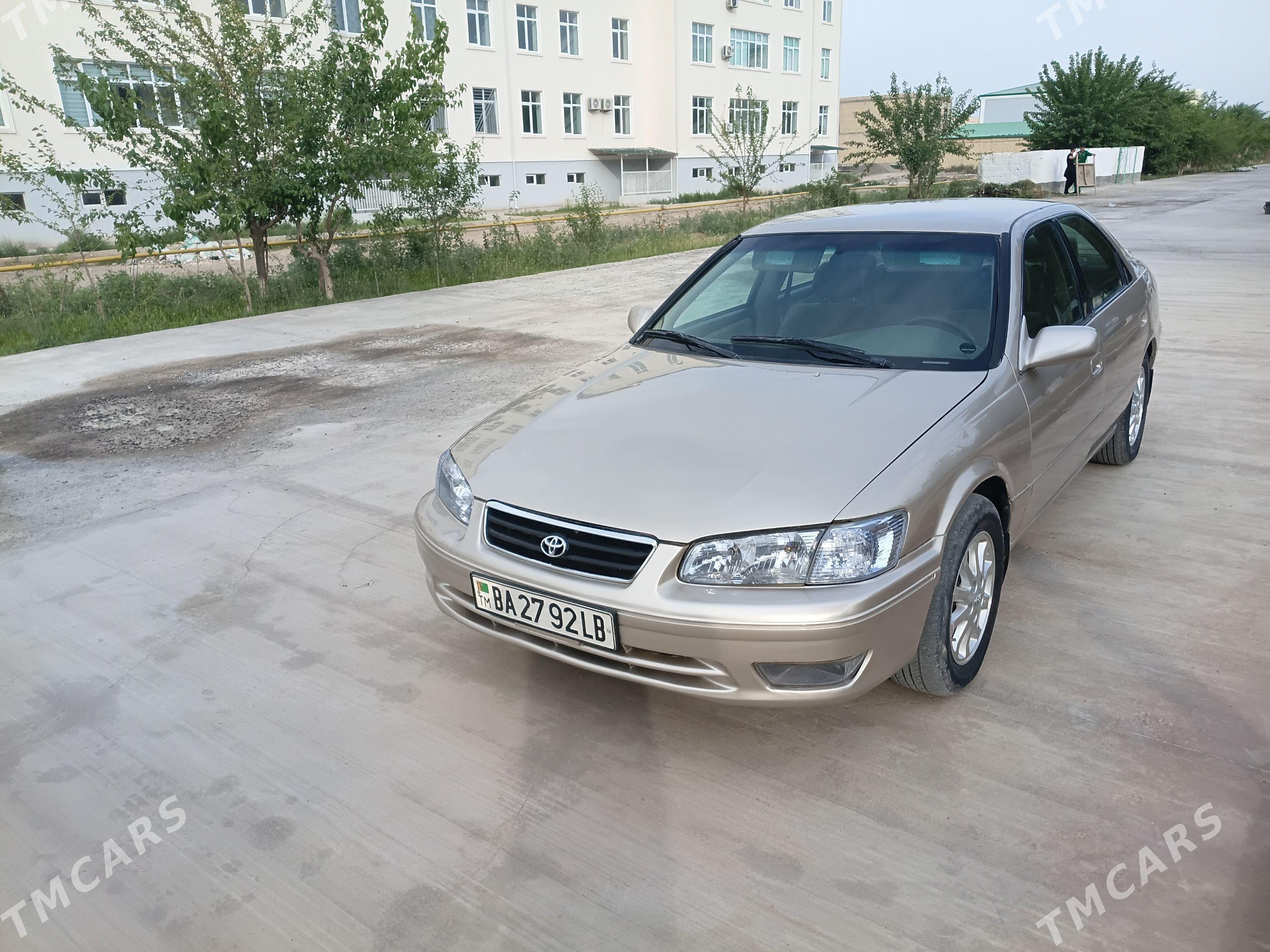Toyota Camry 2001 - 170 000 TMT - Керки - img 1