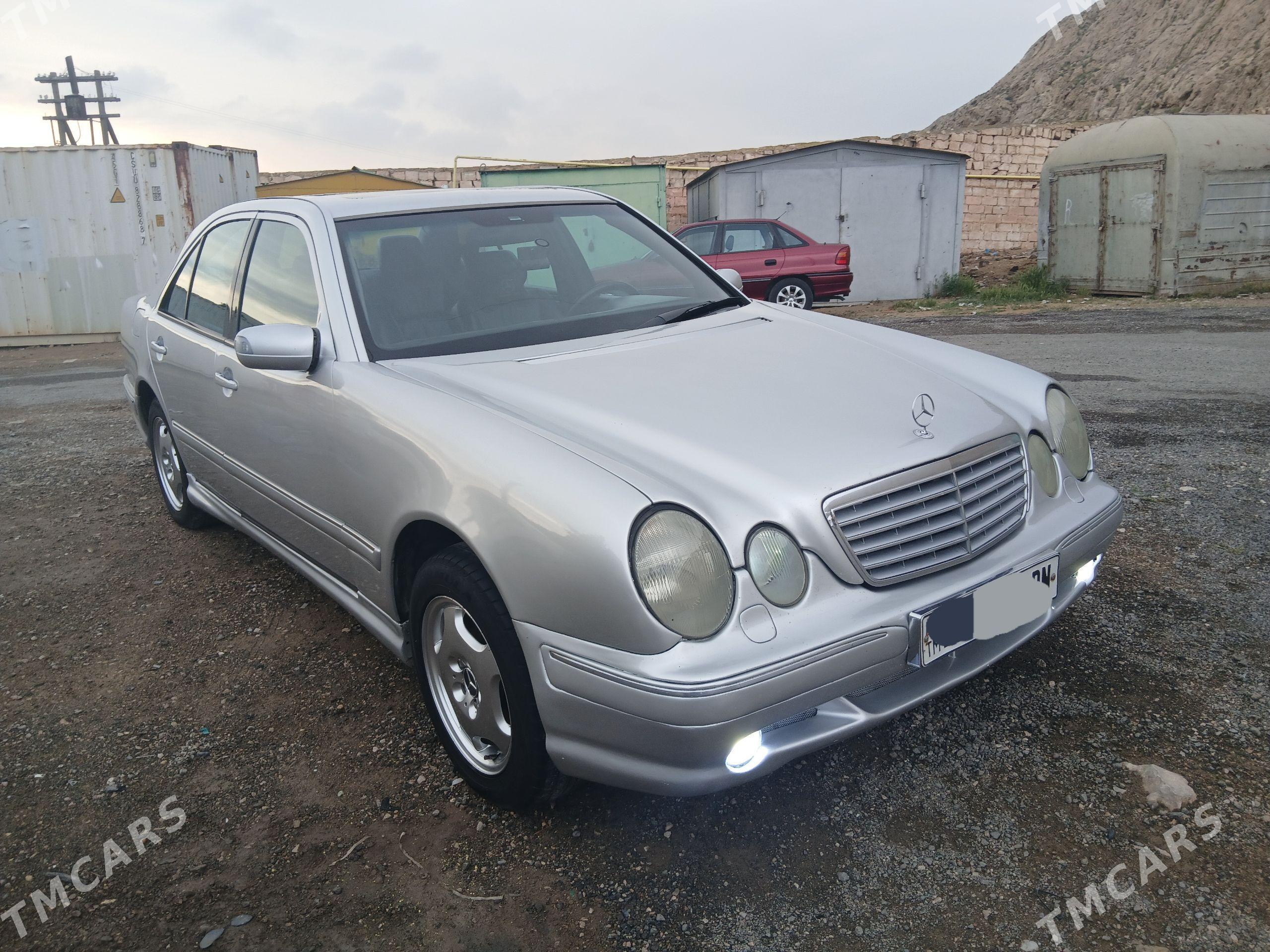 Mercedes-Benz E320 1999 - 100 000 TMT - Туркменбаши - img 1