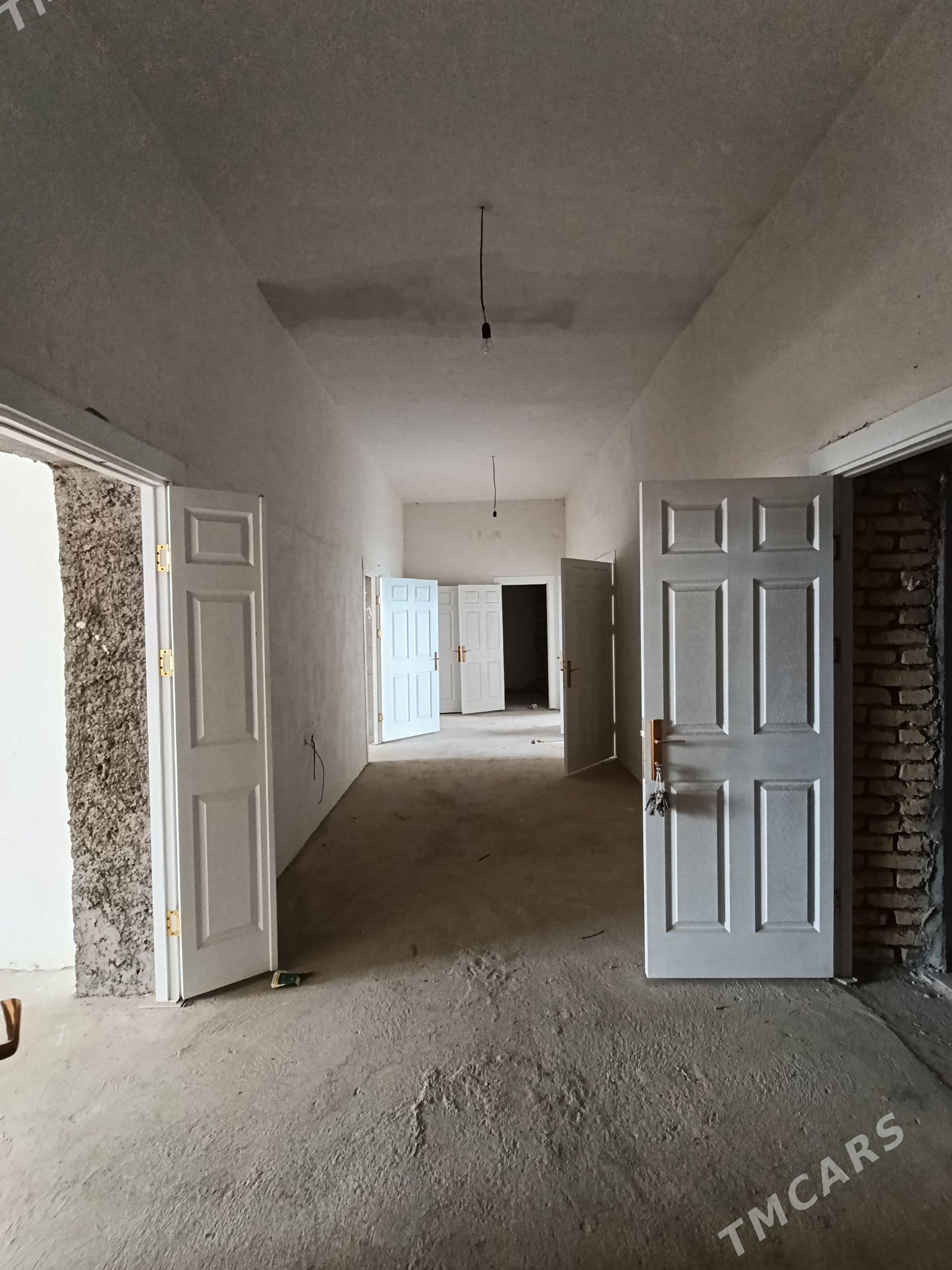 Элитка 3нжи Этаж 4ком 258м² - Daşoguz - img 1