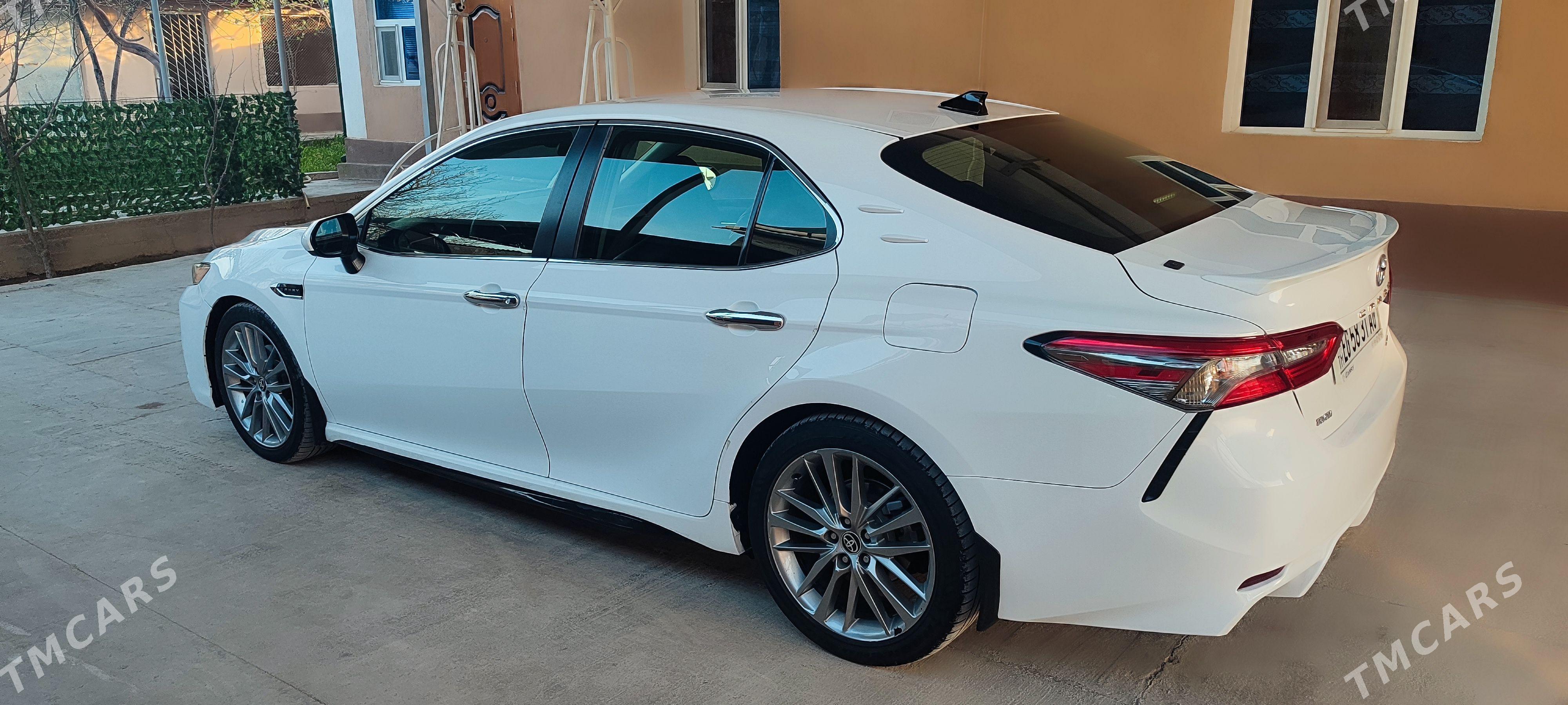 Toyota Camry 2018 - 320 000 TMT - Кака - img 1