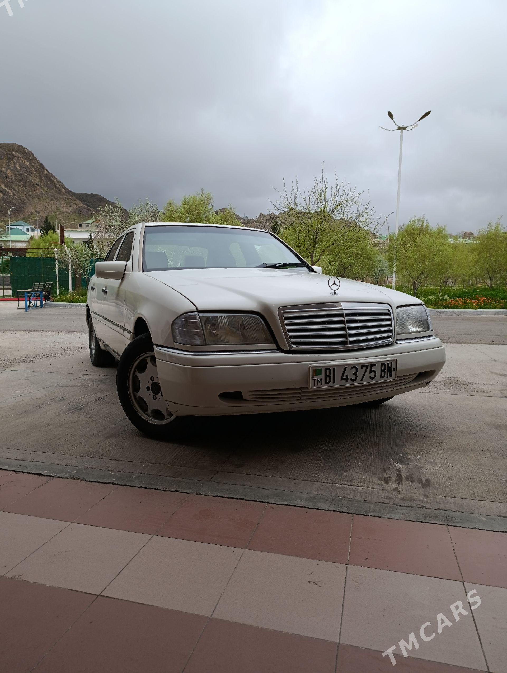 Mercedes-Benz C-Class 1996 - 48 000 TMT - Türkmenbaşy - img 1