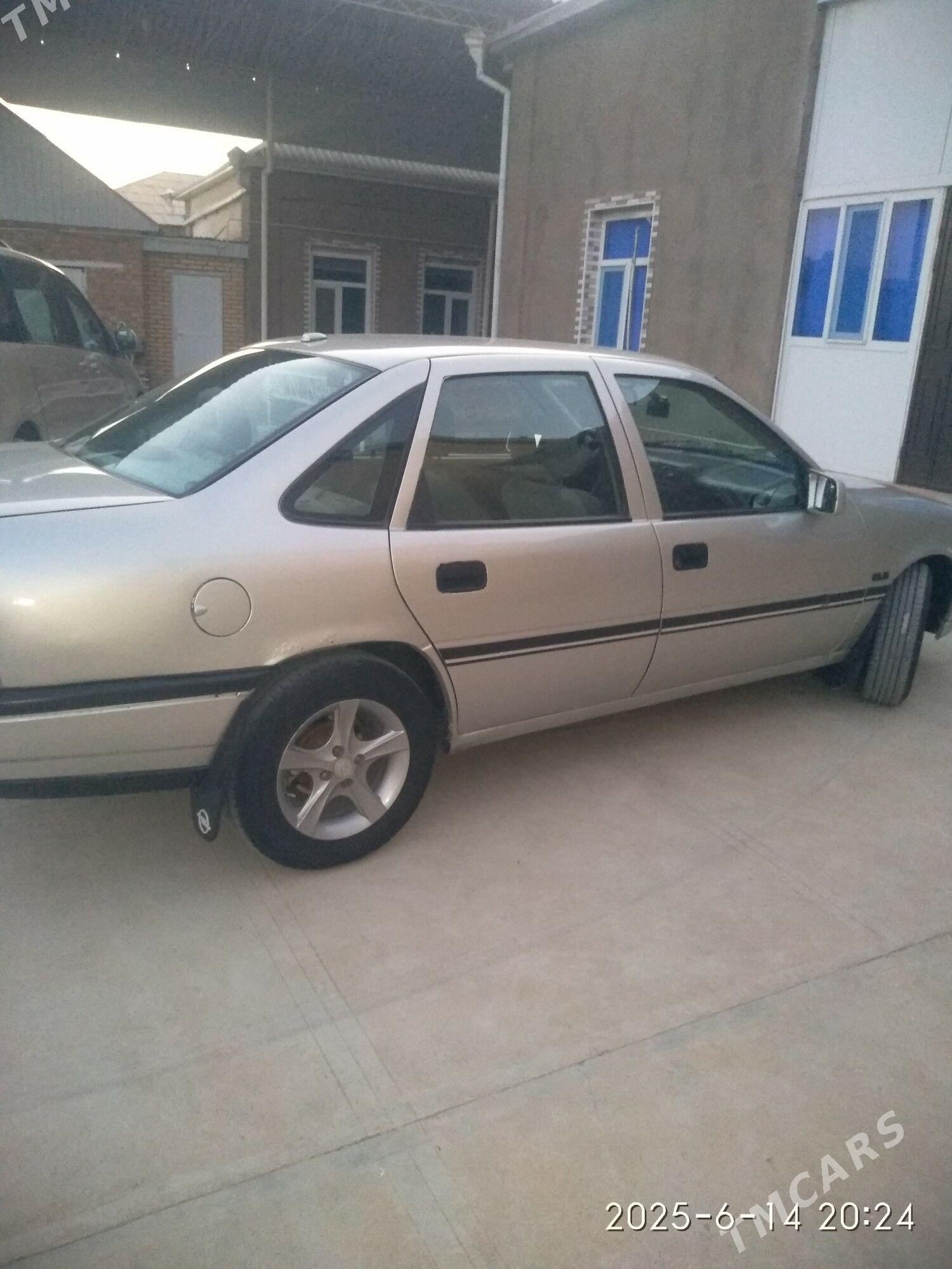 Opel Vectra 1990 - 50 000 TMT - Mary - img 1