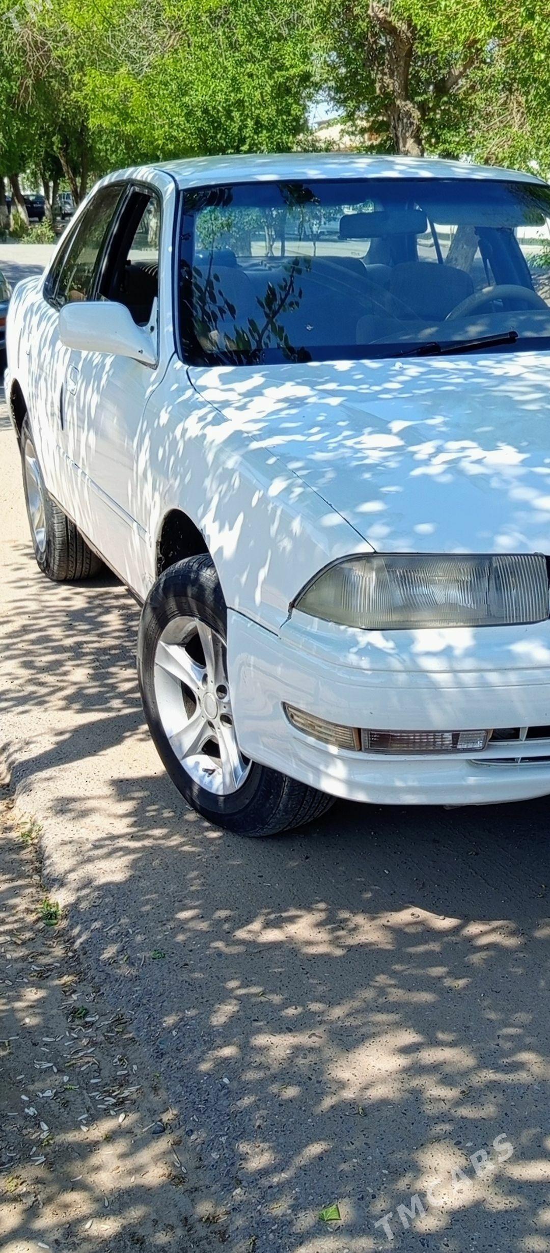Toyota Camry 1992 - 60 000 TMT - Ёлётен - img 1