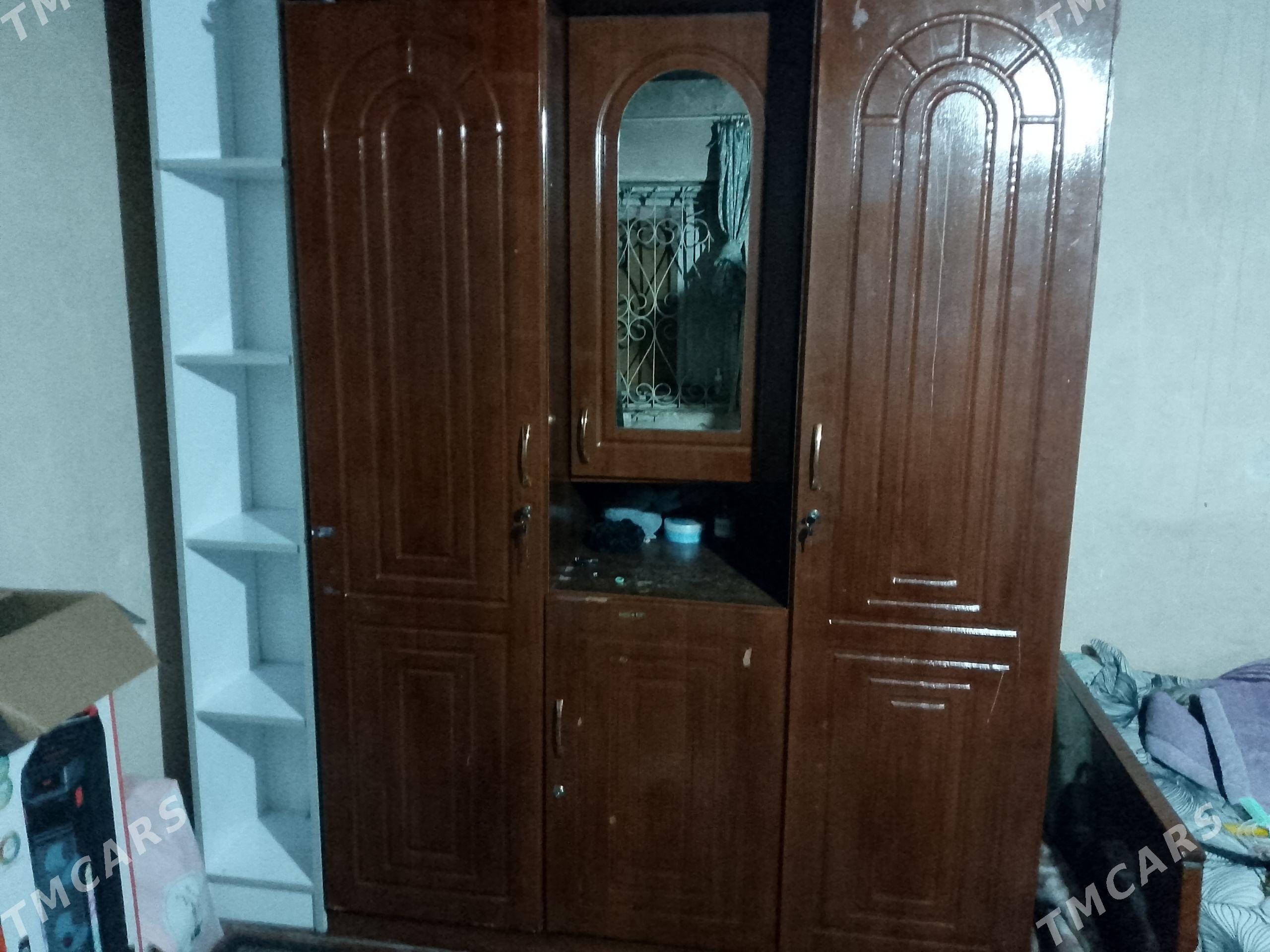 şkaf - 30 mkr - img 1