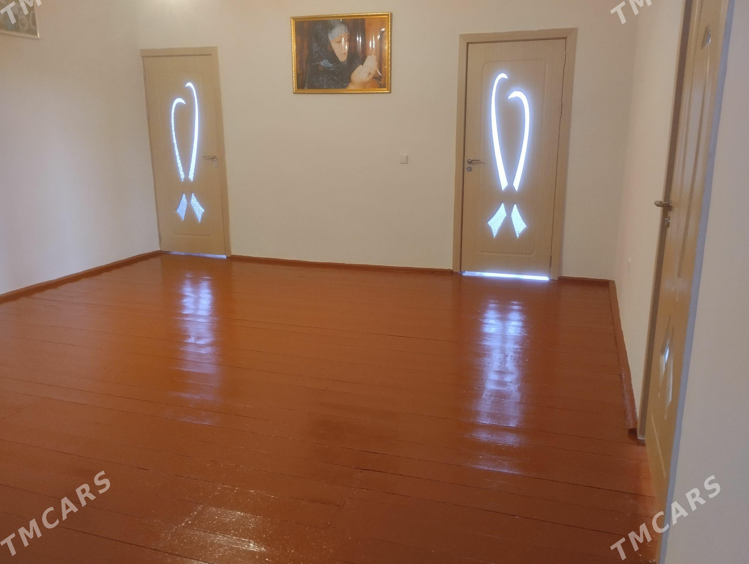 HOWLY  JAY - Туркменабат - img 1