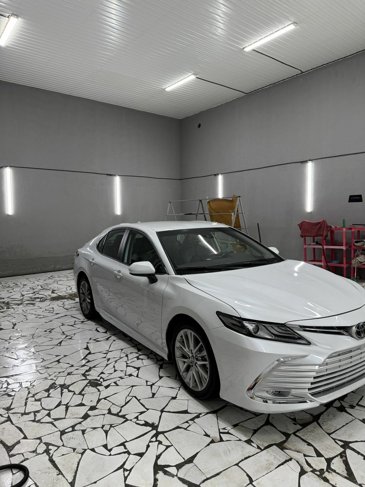 Toyota Camry 2021 - 319 000 TMT - Бузмеин - img 1