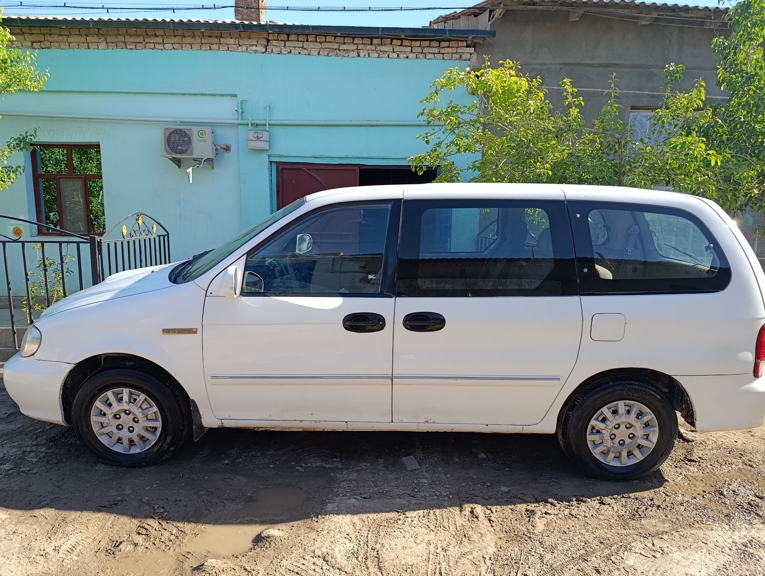 Kia Carnival 2002 - 60 000 TMT - Gurbansoltan Eje - img 1