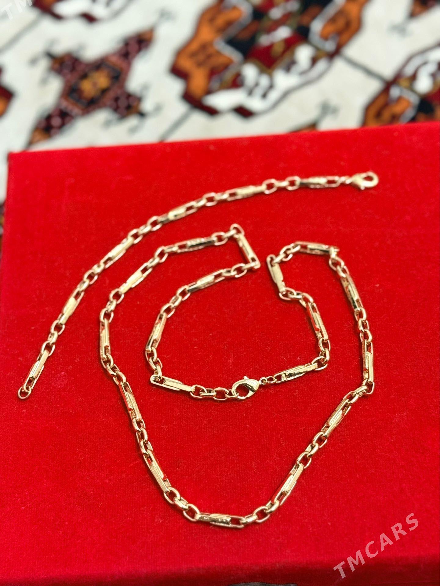 585.bold versace - Балканабат - img 1