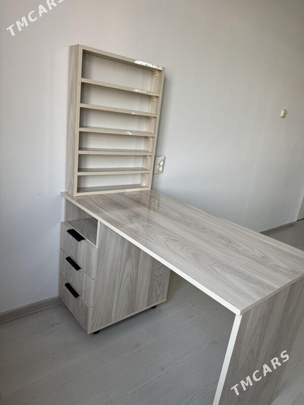 маникюрный стол - 10 мкр - img 1