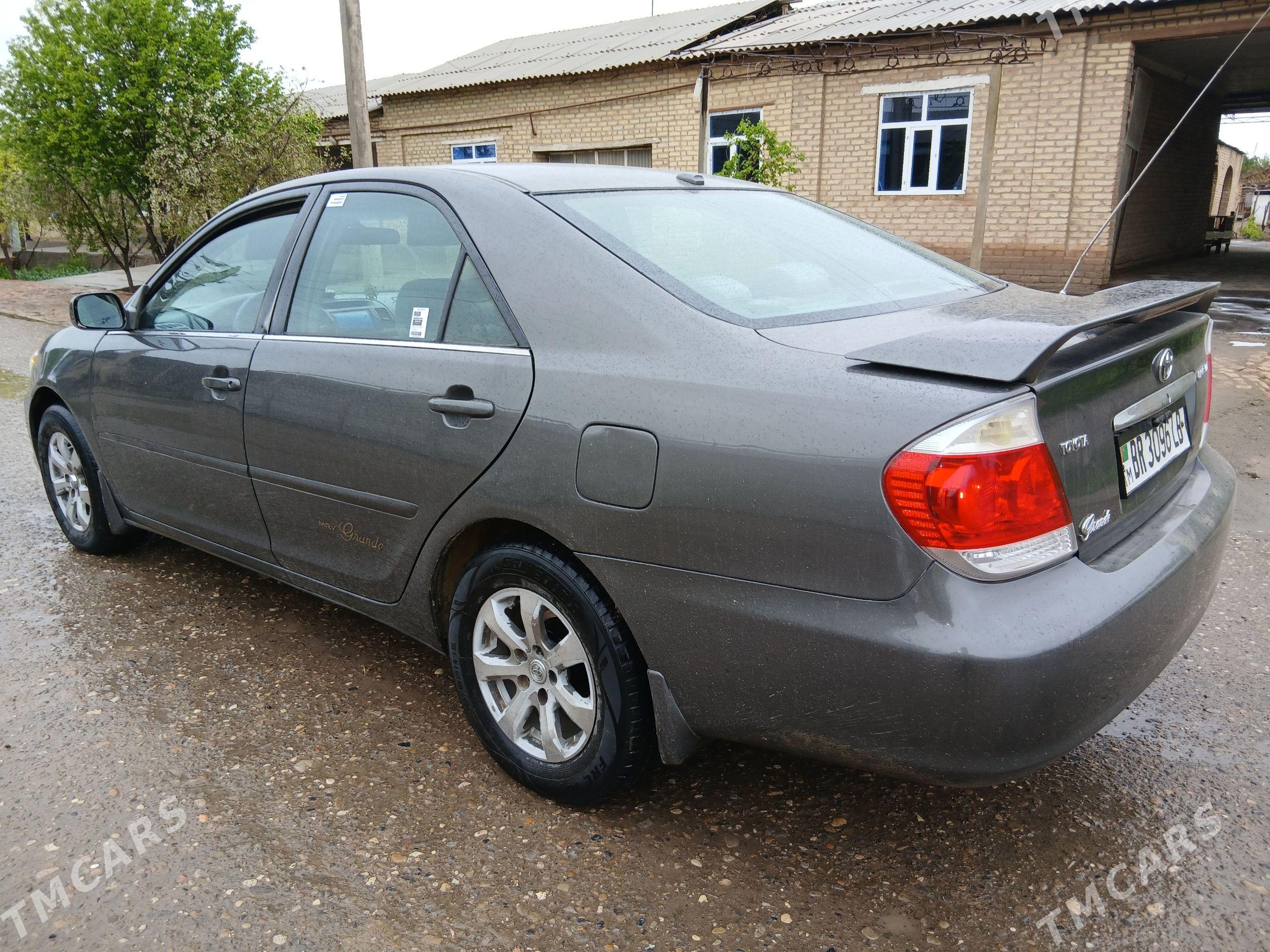 Toyota Camry 2005 - 180 000 TMT - Saýat - img 1