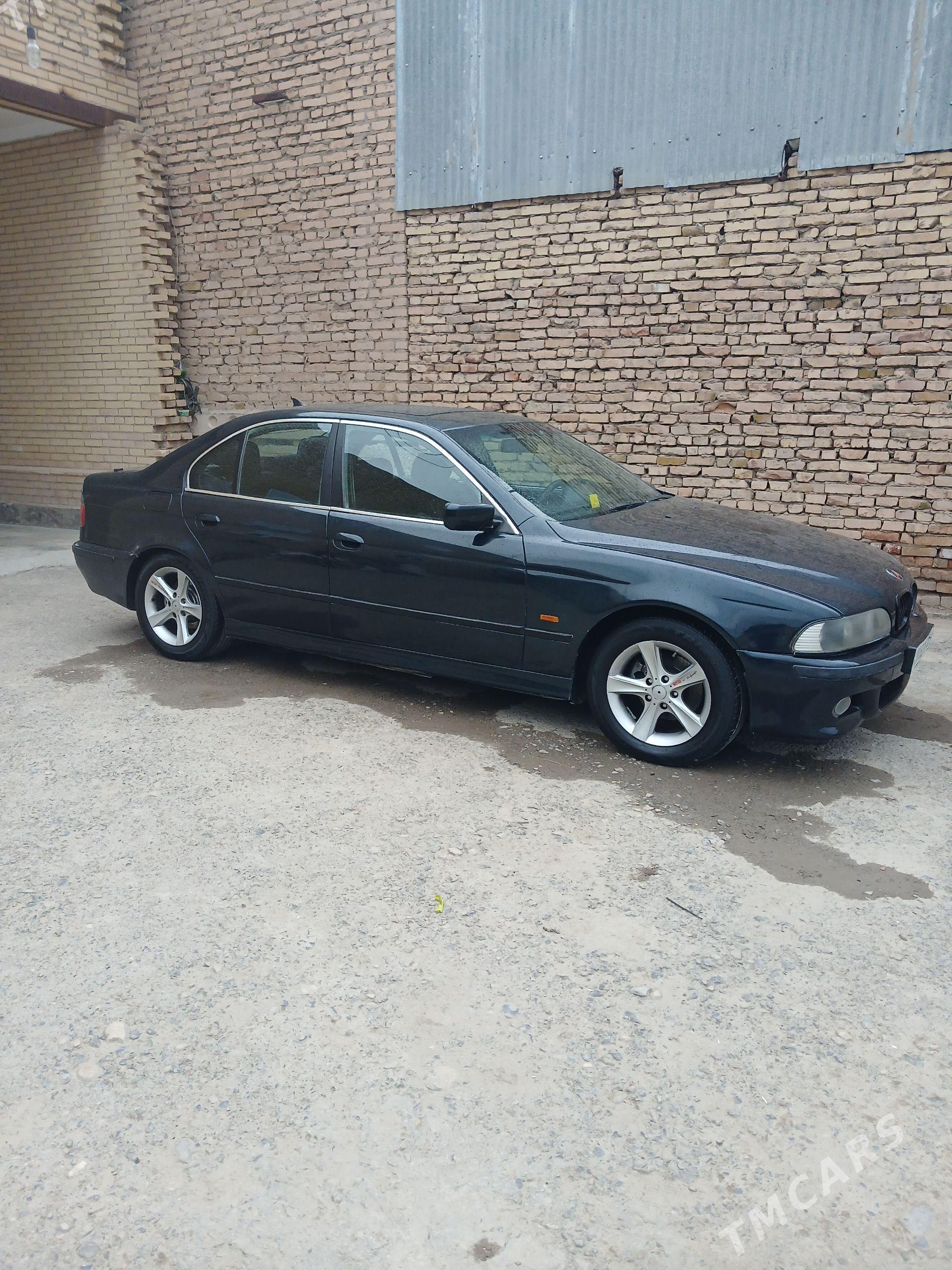 BMW 525 1999 - 110 000 TMT - Çärjew - img 1