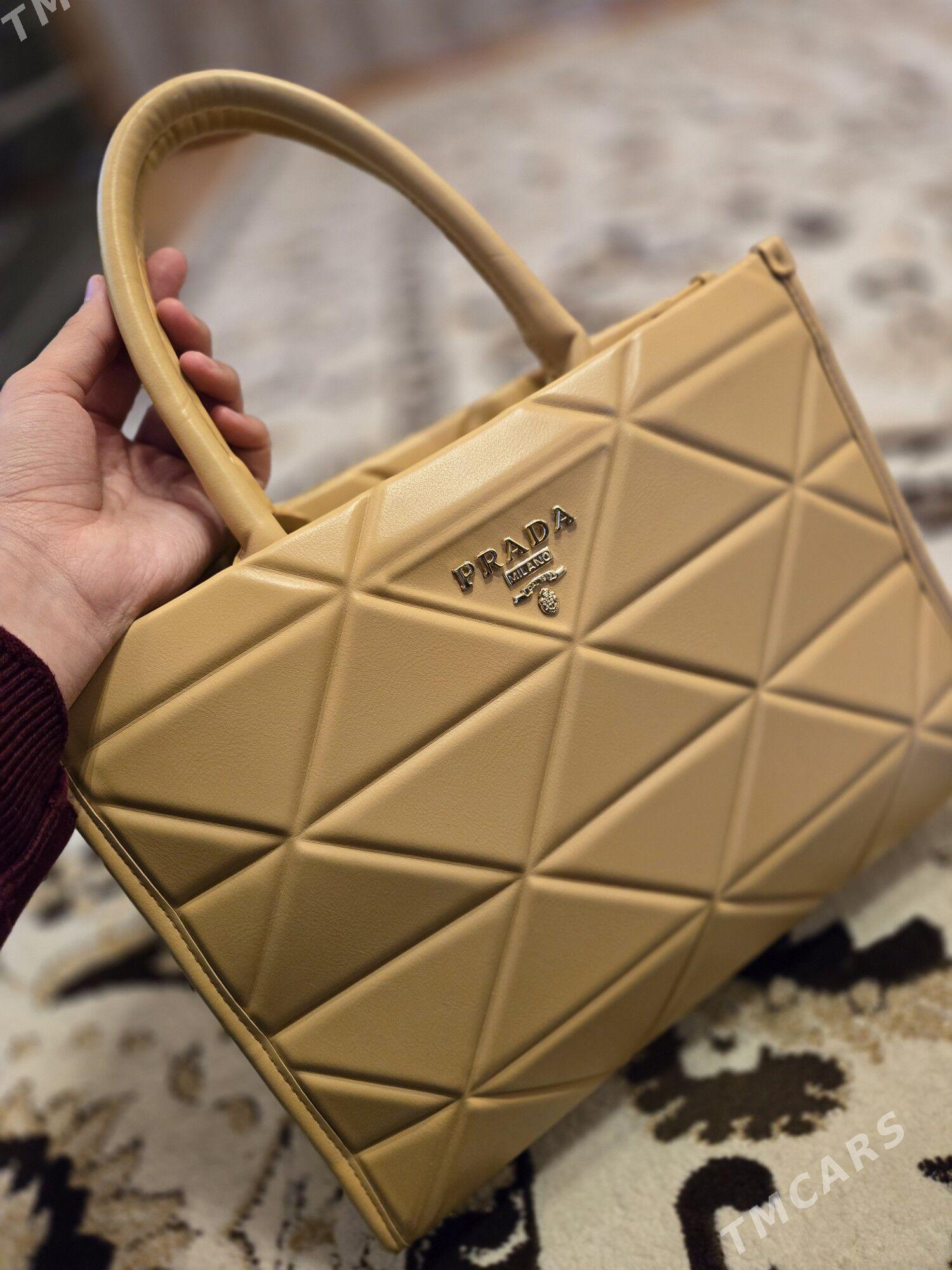 Sumka Prada - Мир 2 - img 1