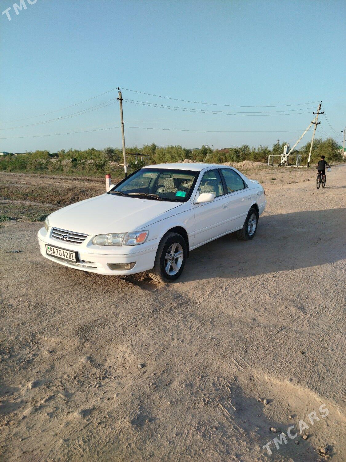 Toyota Camry 1999 - 130 000 TMT - Шабатский этрап - img 1