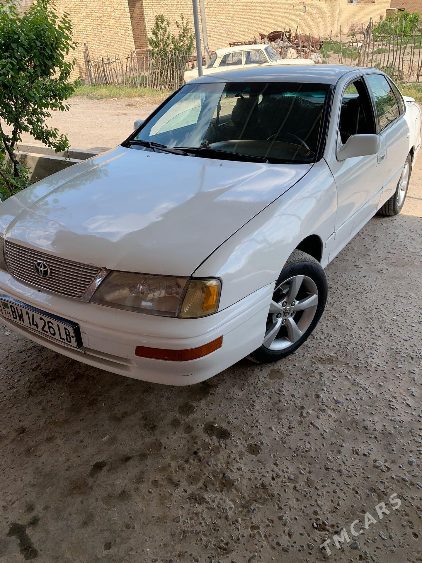 Toyota Avalon 1996 - 110 000 TMT - Çärjew - img 1