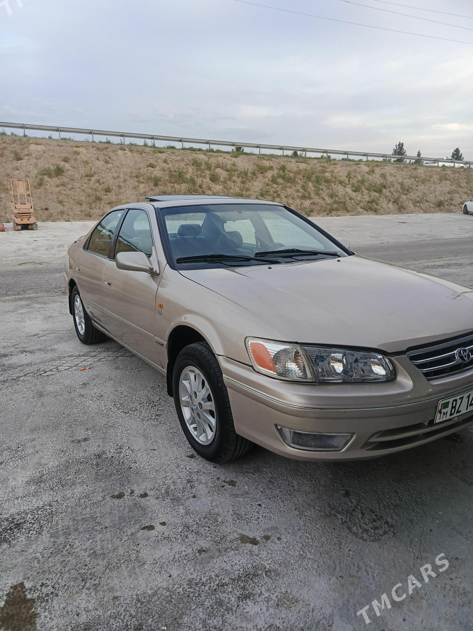 Toyota Camry 1999 - 190 000 TMT - Мары - img 1