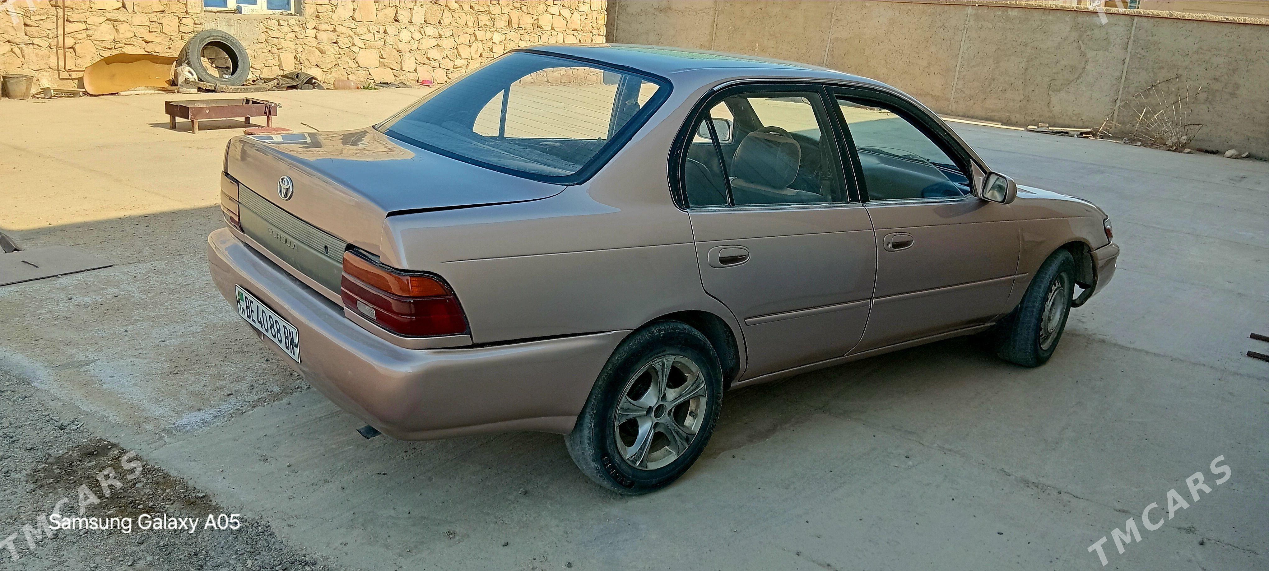 Toyota Corolla 1993 - 60 000 TMT - Balkanabat - img 1