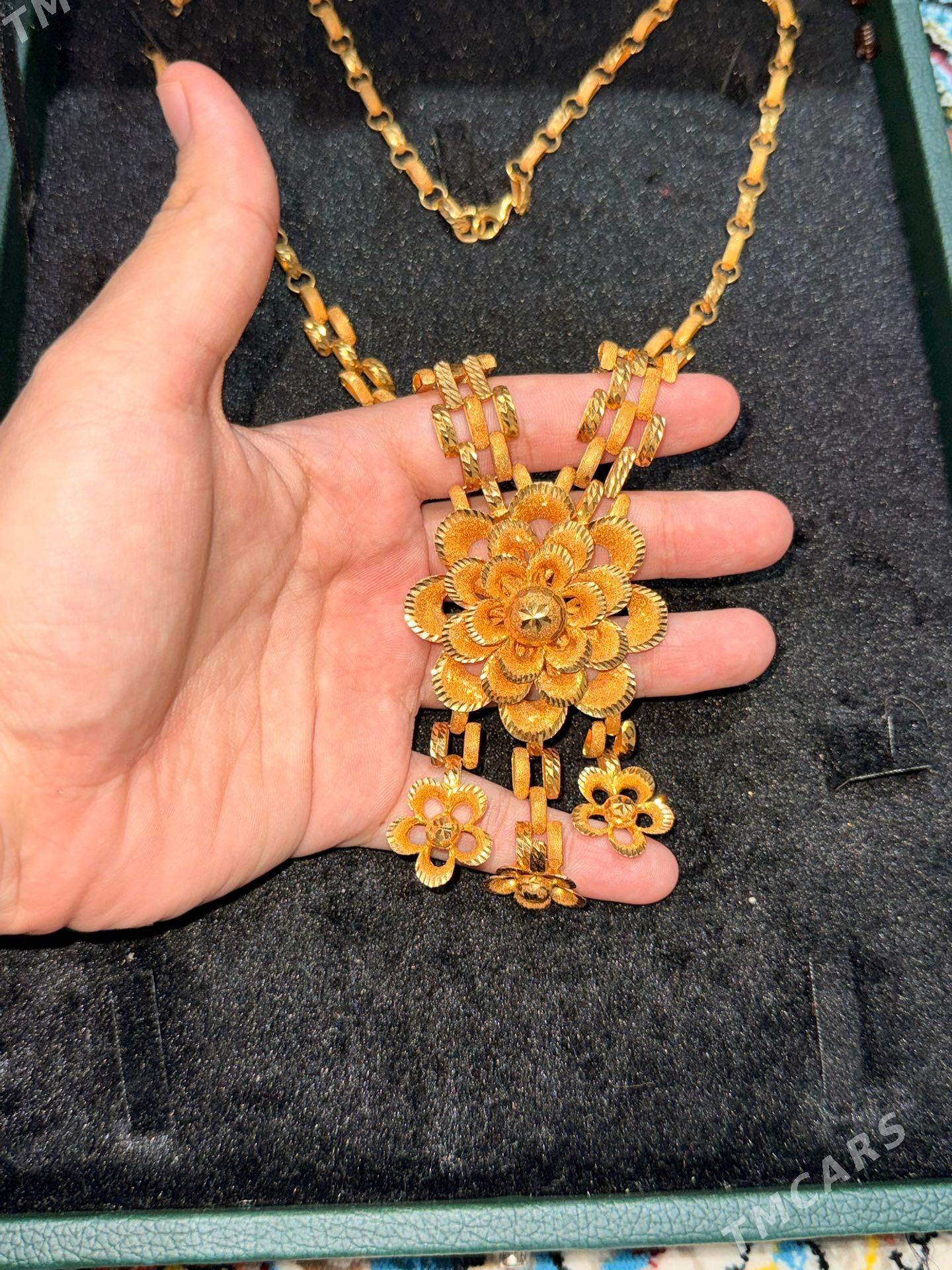 dubay gyzyl - Балканабат - img 1