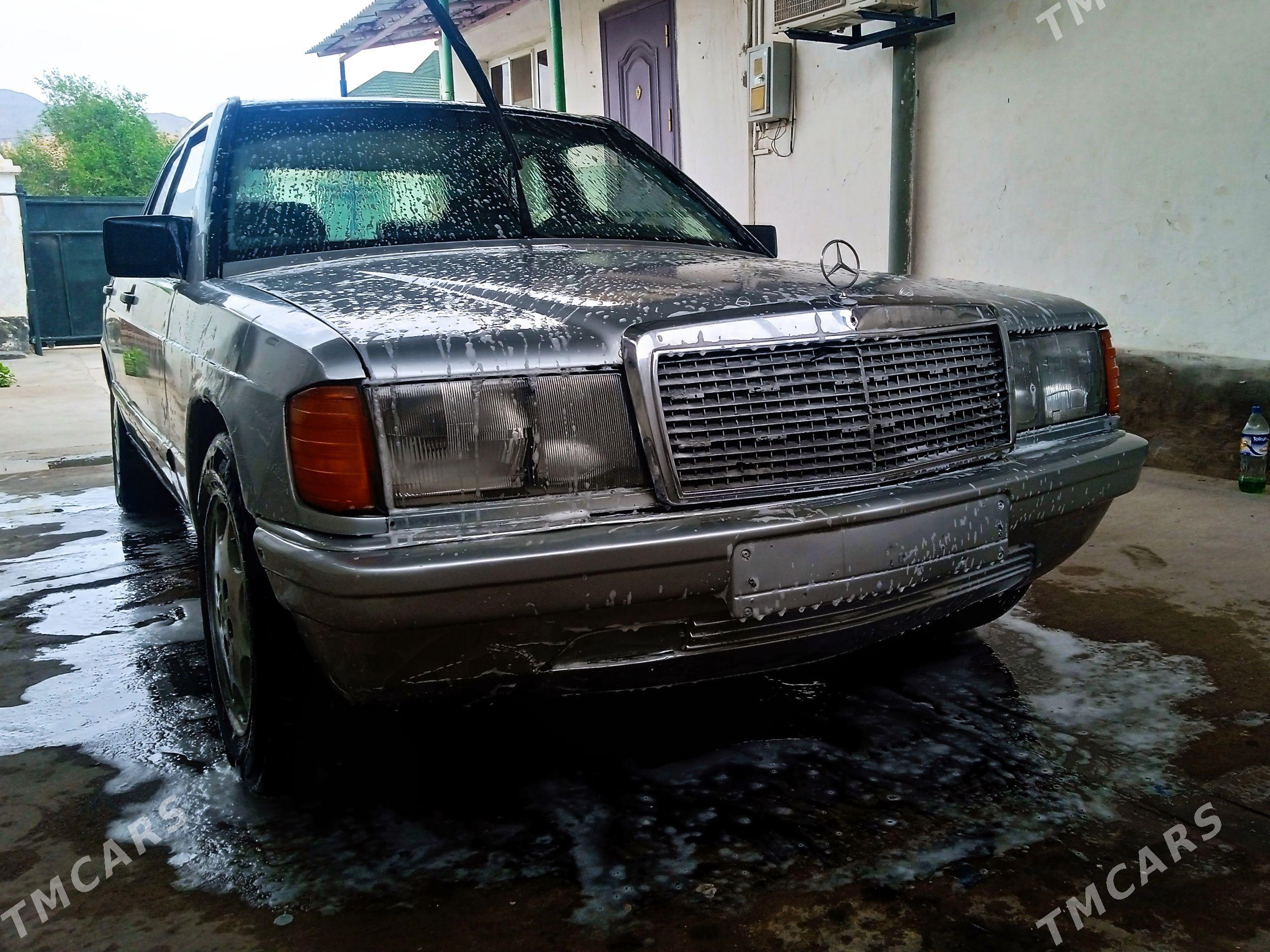 Mercedes-Benz 190E 1985 - 20 000 TMT - Балканабат - img 1