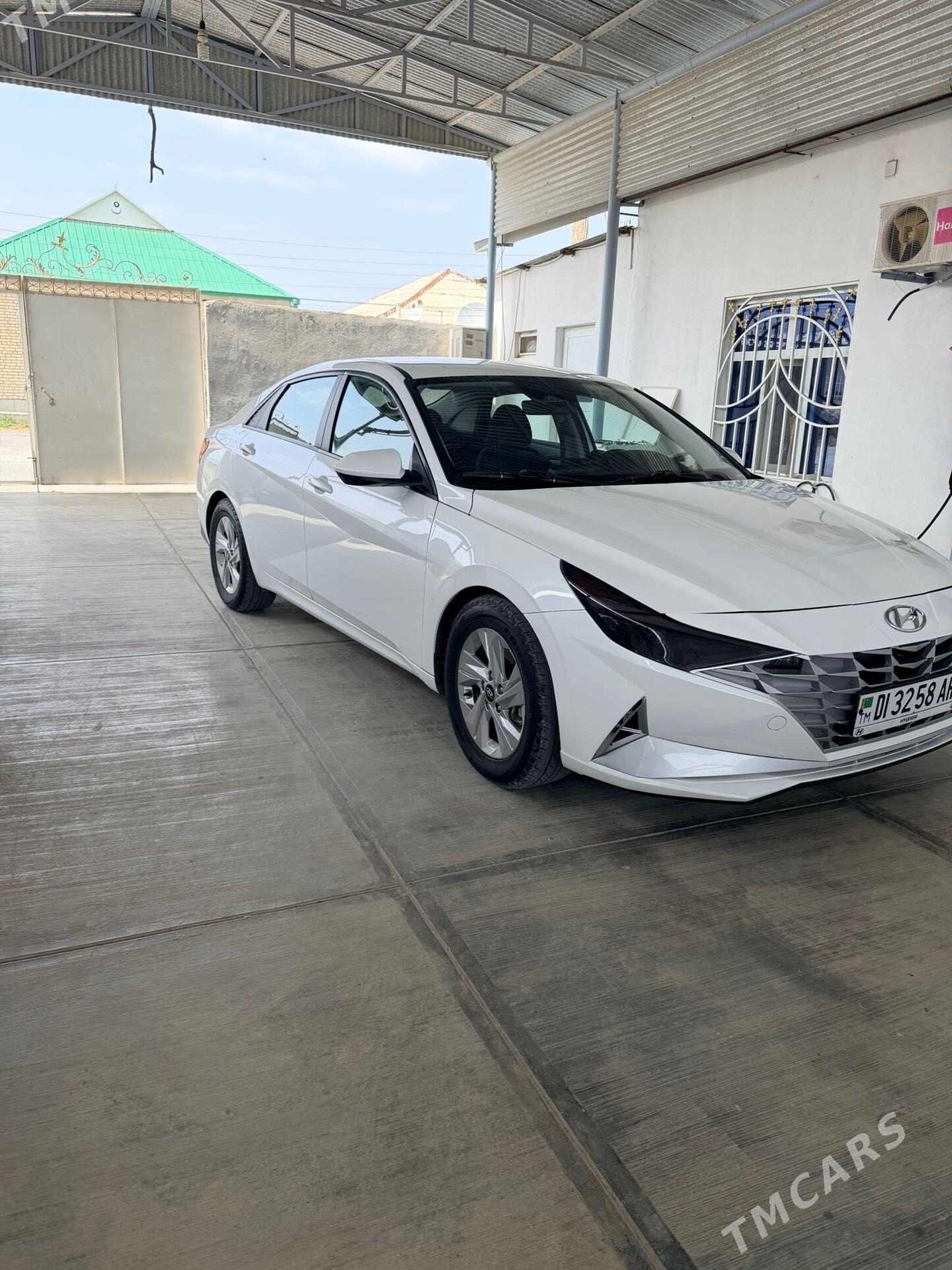 Hyundai Elantra 2021 - 245 000 TMT - Гёкдепе - img 1