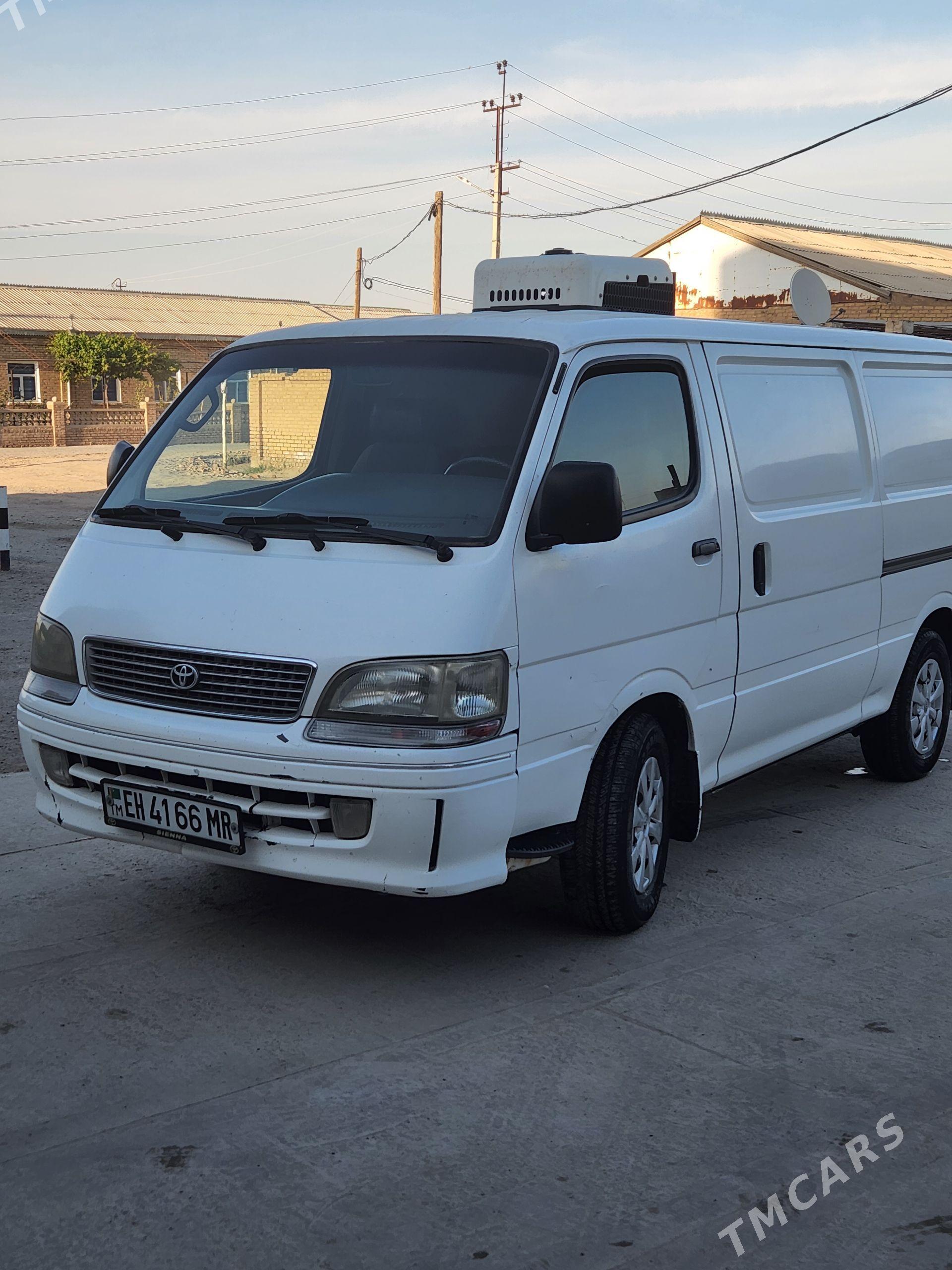 Toyota Hiace 2000 - 130 000 TMT - Murgap - img 1