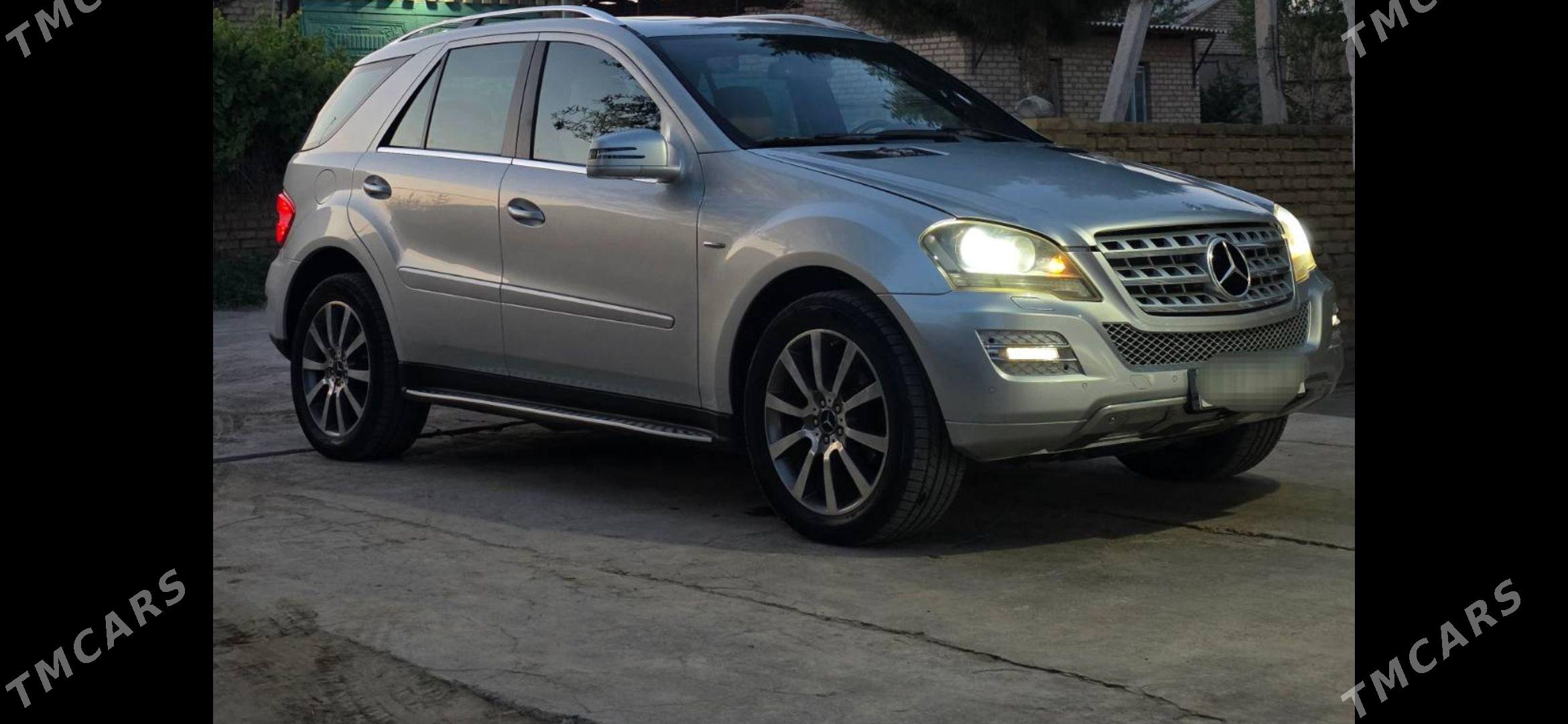 Mercedes-Benz ML350 2011 - 300 000 TMT - Türkmenabat - img 1