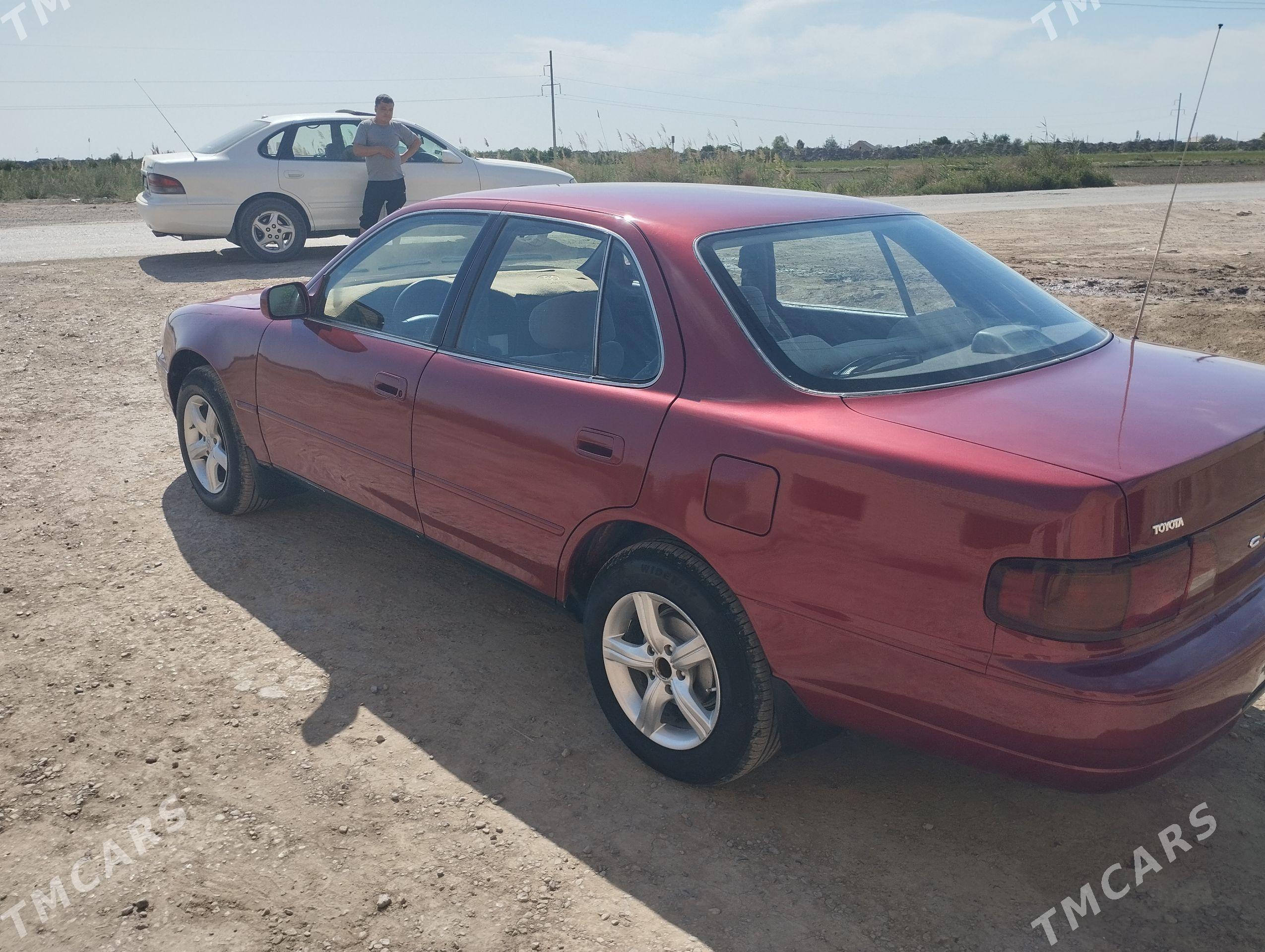 Toyota Camry 1995 - 100 000 TMT - Garabekewül - img 1