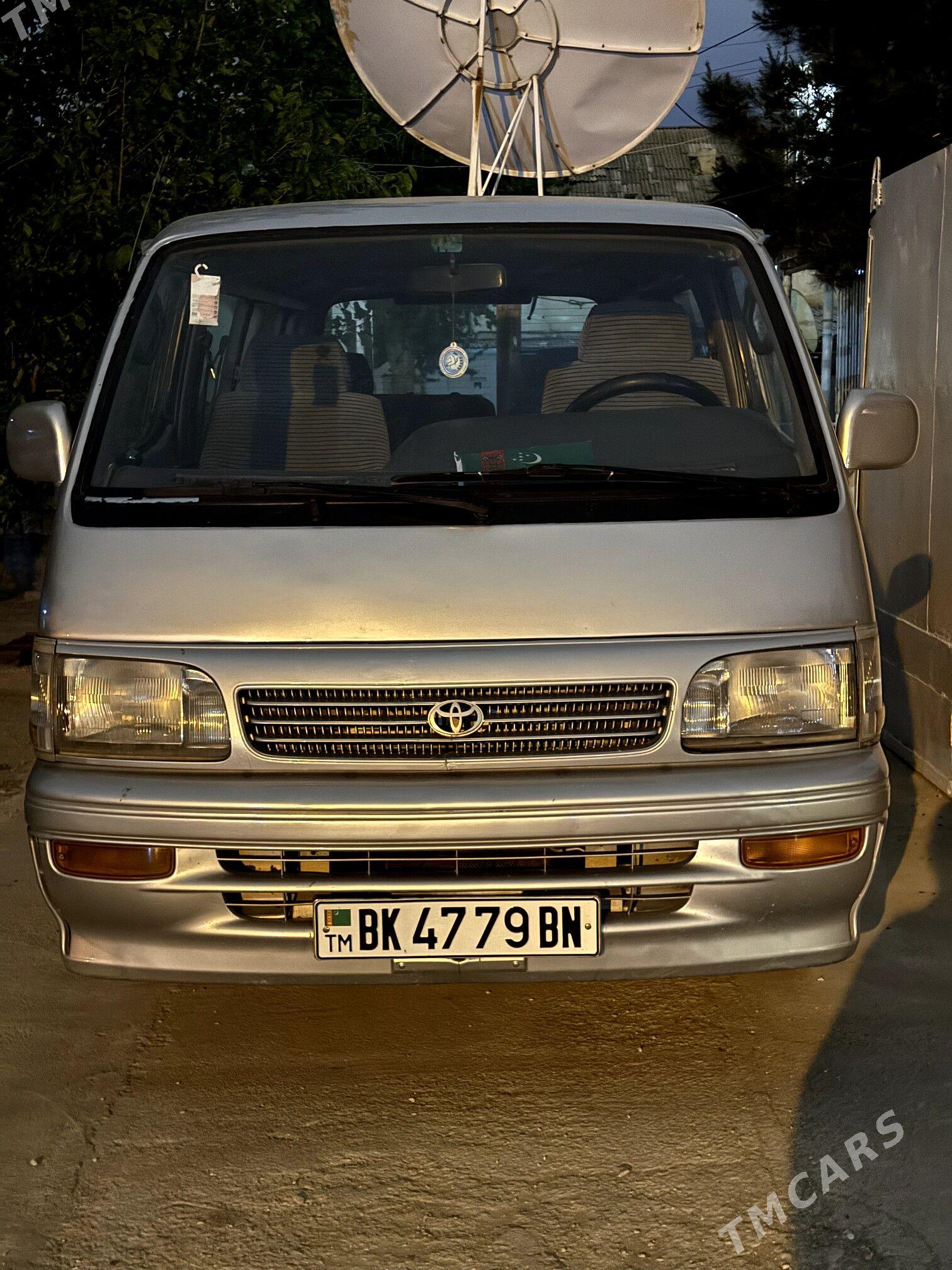 Toyota Hiace 1994 - 100 000 TMT - Balkanabat - img 1
