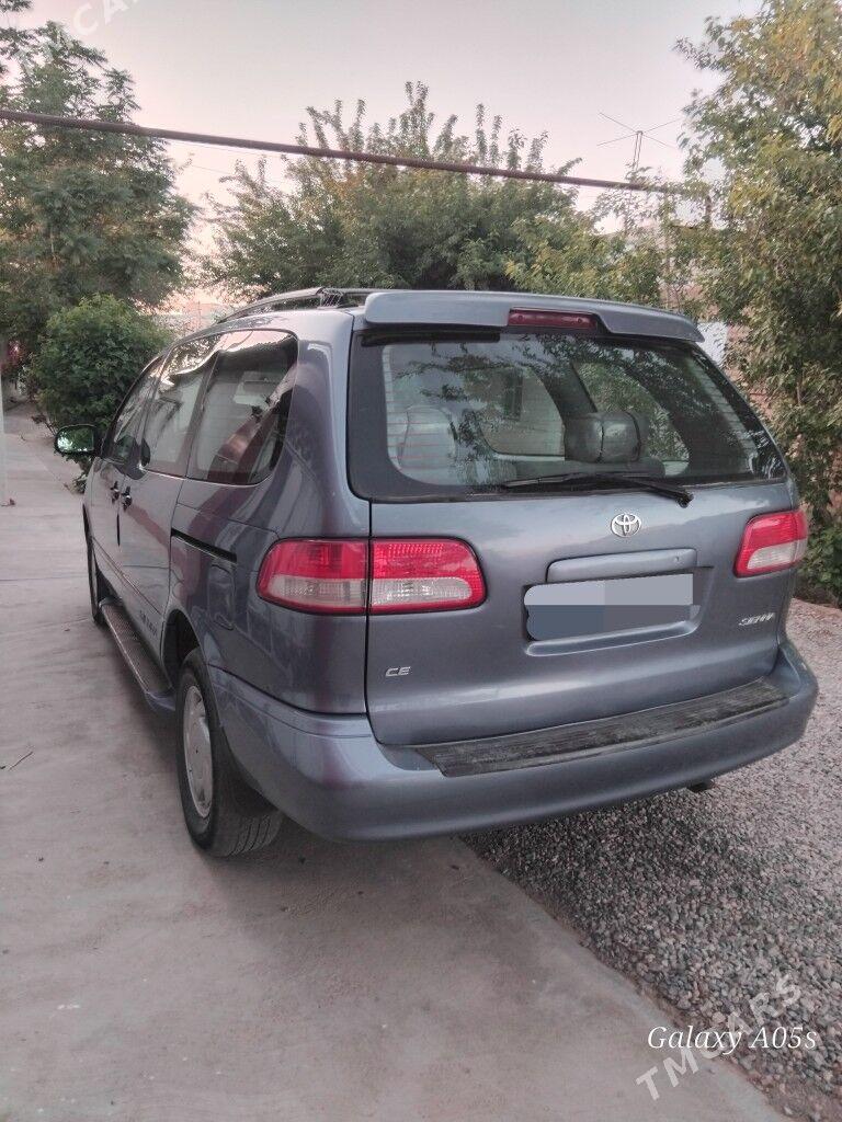 Toyota Sienna 2003 - 210 000 TMT - Сакарчага - img 1