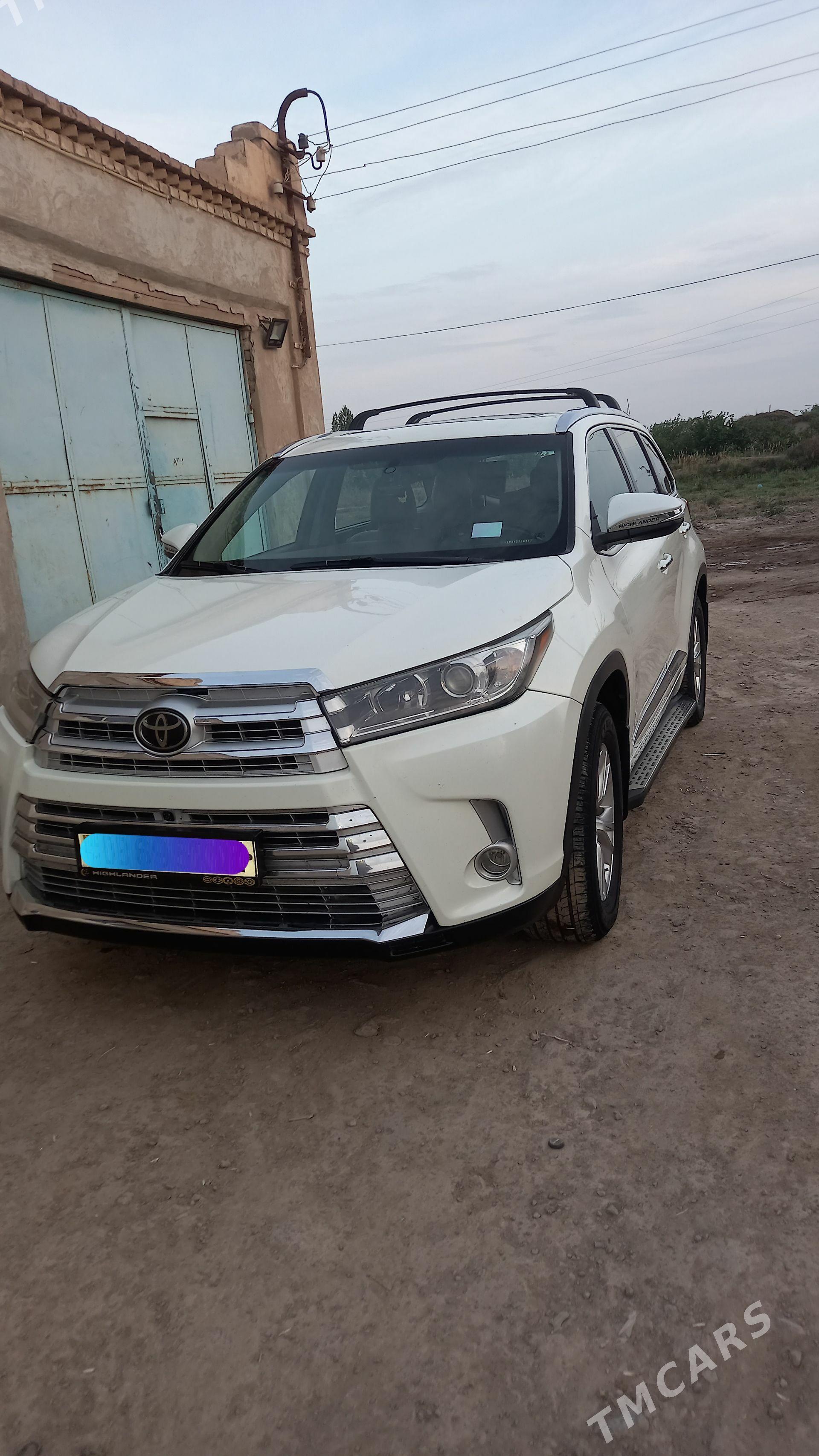 Toyota Highlander 2017 - 470 000 TMT - Gurbansoltan Eje - img 1