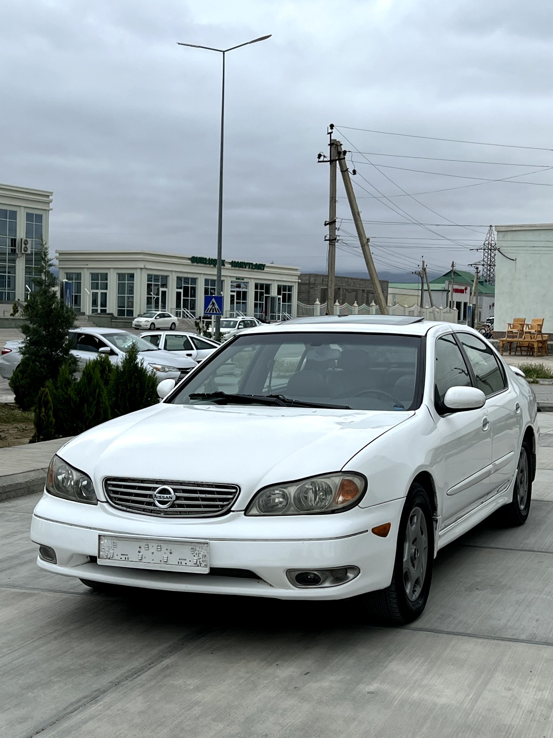 Infiniti I30 2000 - 120 000 TMT - Bäherden - img 1