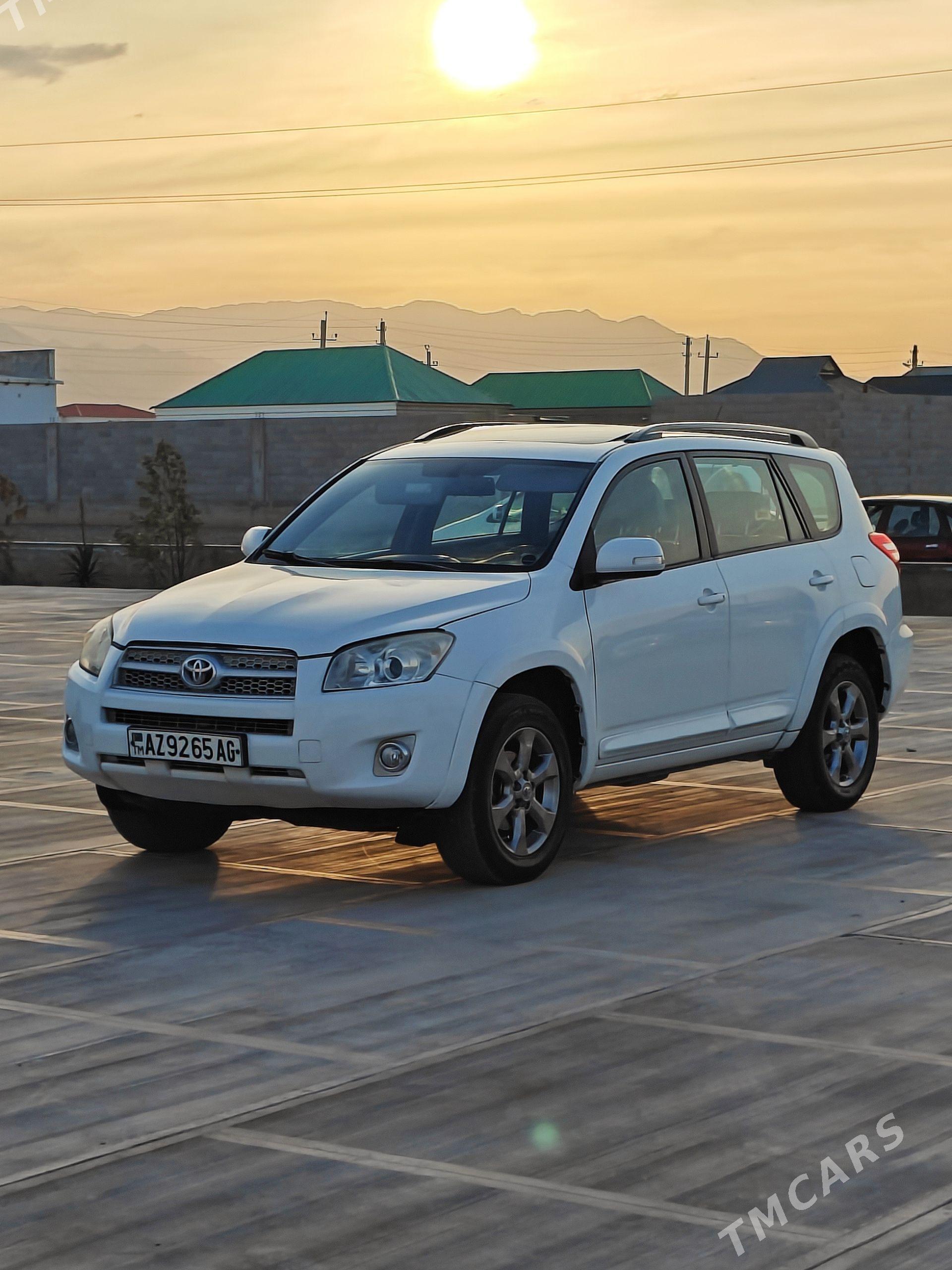 Toyota RAV4 2010 - 220 000 TMT - Ашхабад - img 1