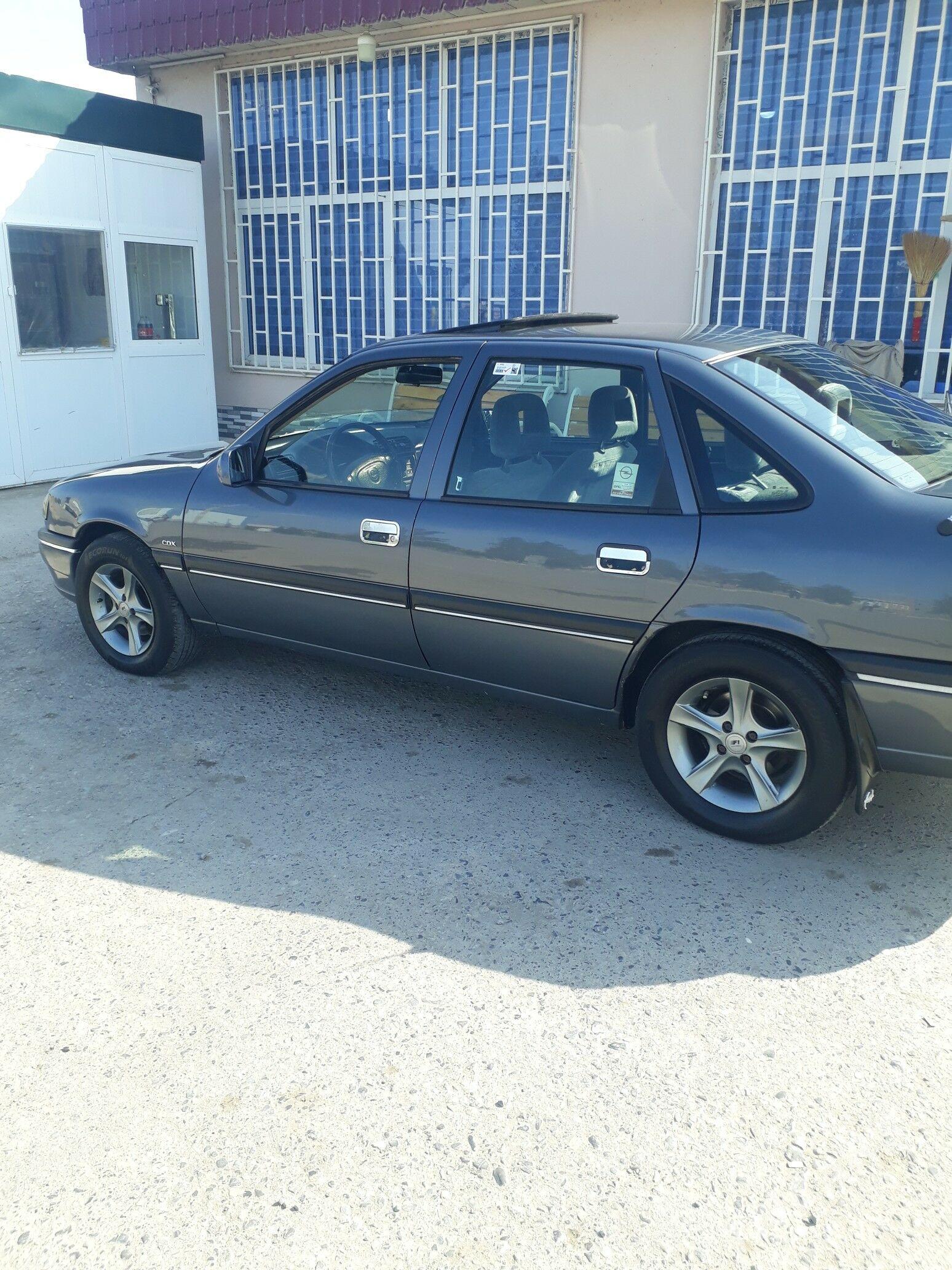 Opel Vectra 1994 - 70 000 TMT - Чарджоу - img 1