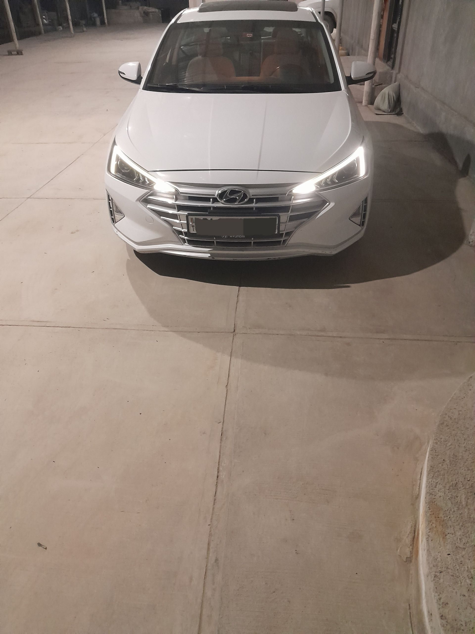 Hyundai Elantra 2020 - 225 000 TMT - Гёкдепе - img 1
