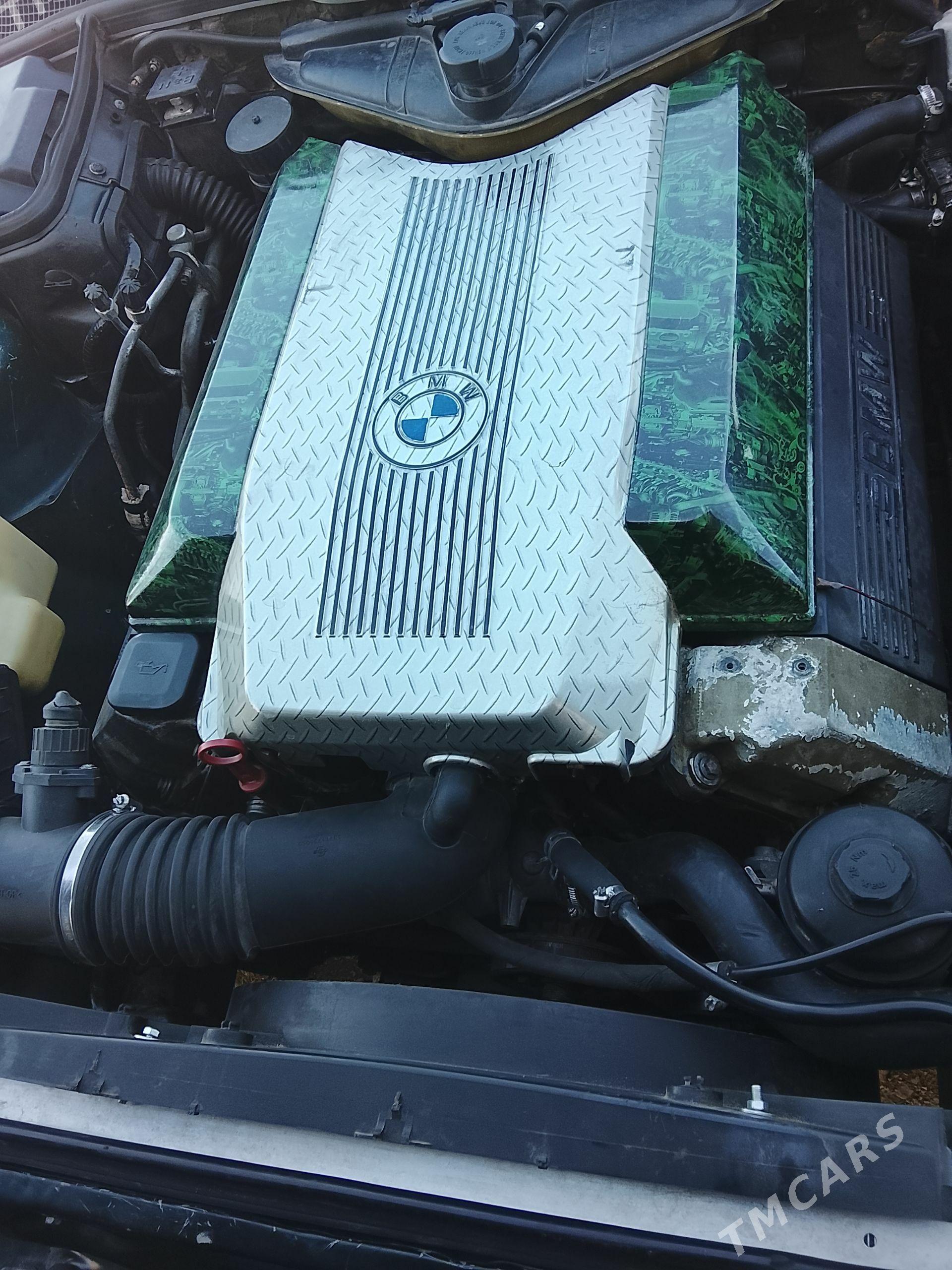 BMW 540 1994 - 130 000 TMT - Балканабат - img 1