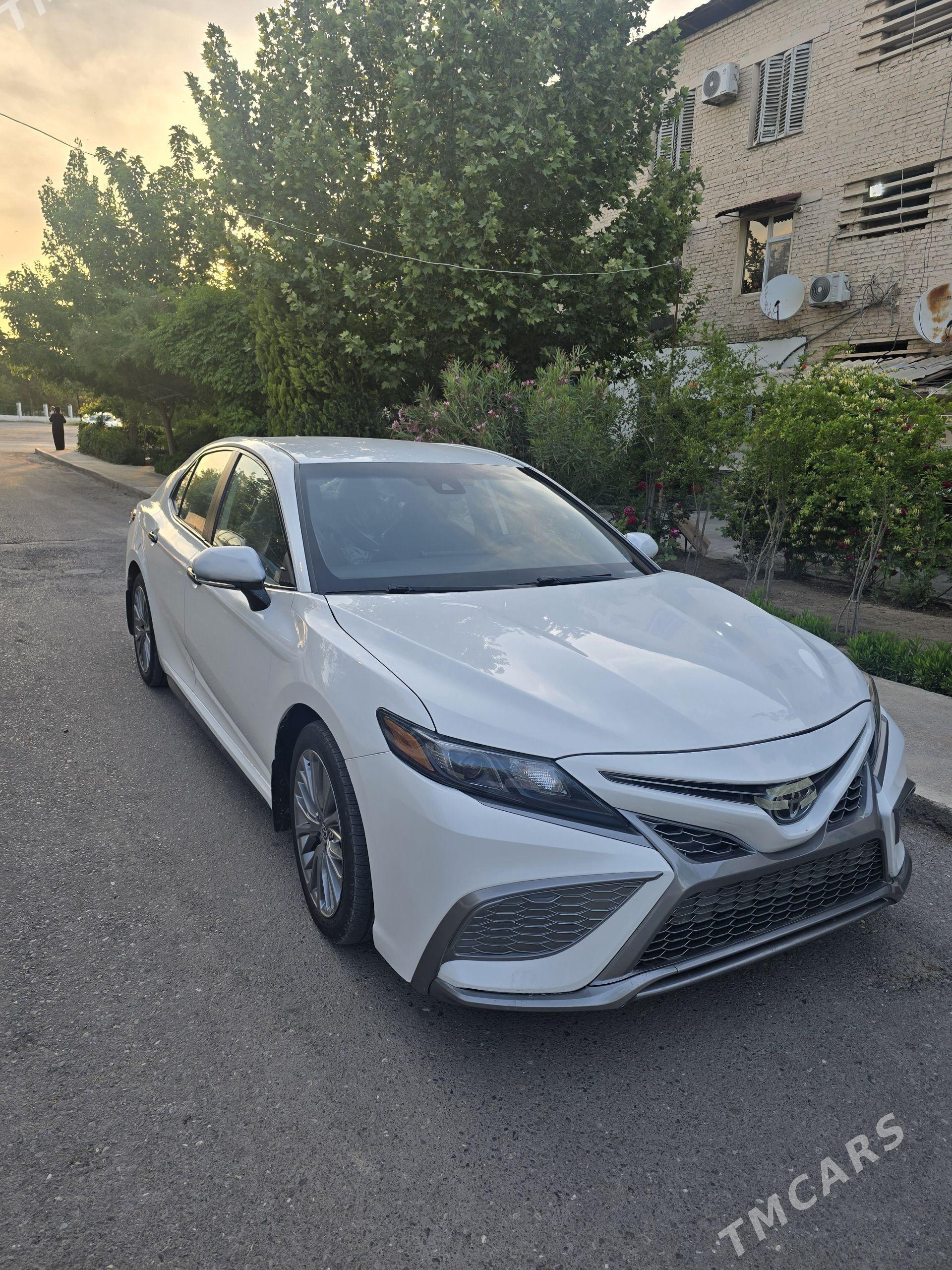 Toyota Camry 2021 - 385 000 TMT - 6 мкр - img 1