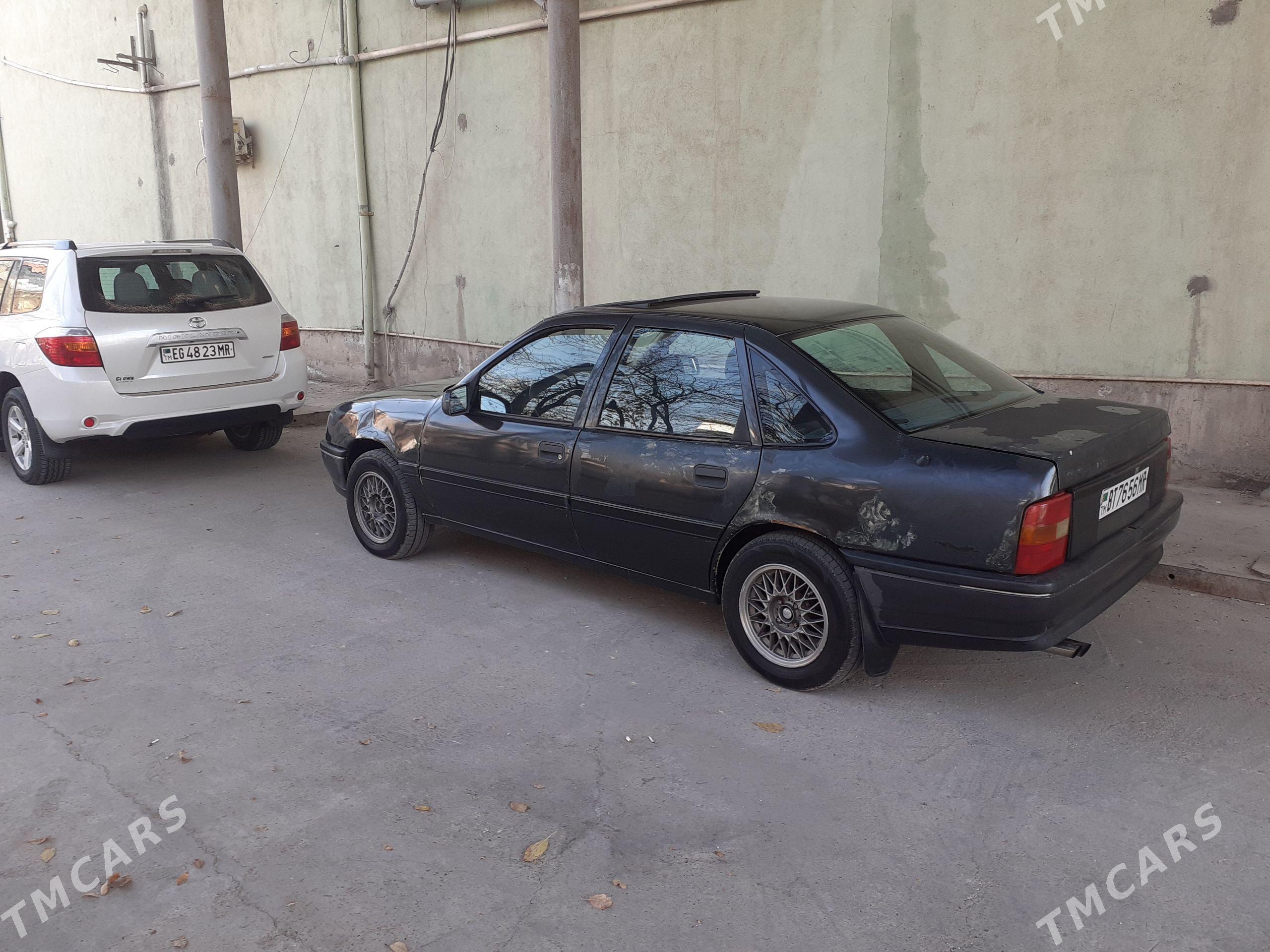 Opel Vectra 1992 - 35 000 TMT - Mary - img 1