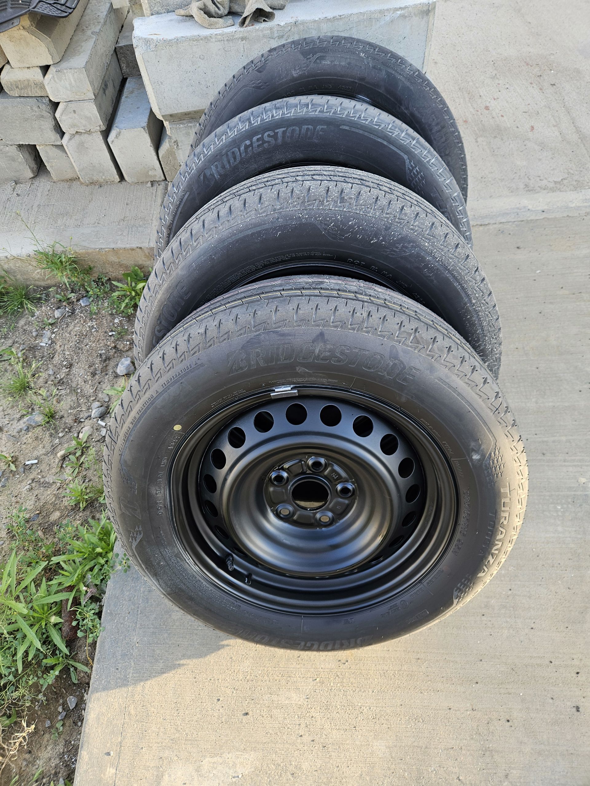 205/65R16 BRIDGESTONE teker 2 990 TMT - Чоганлы - img 1