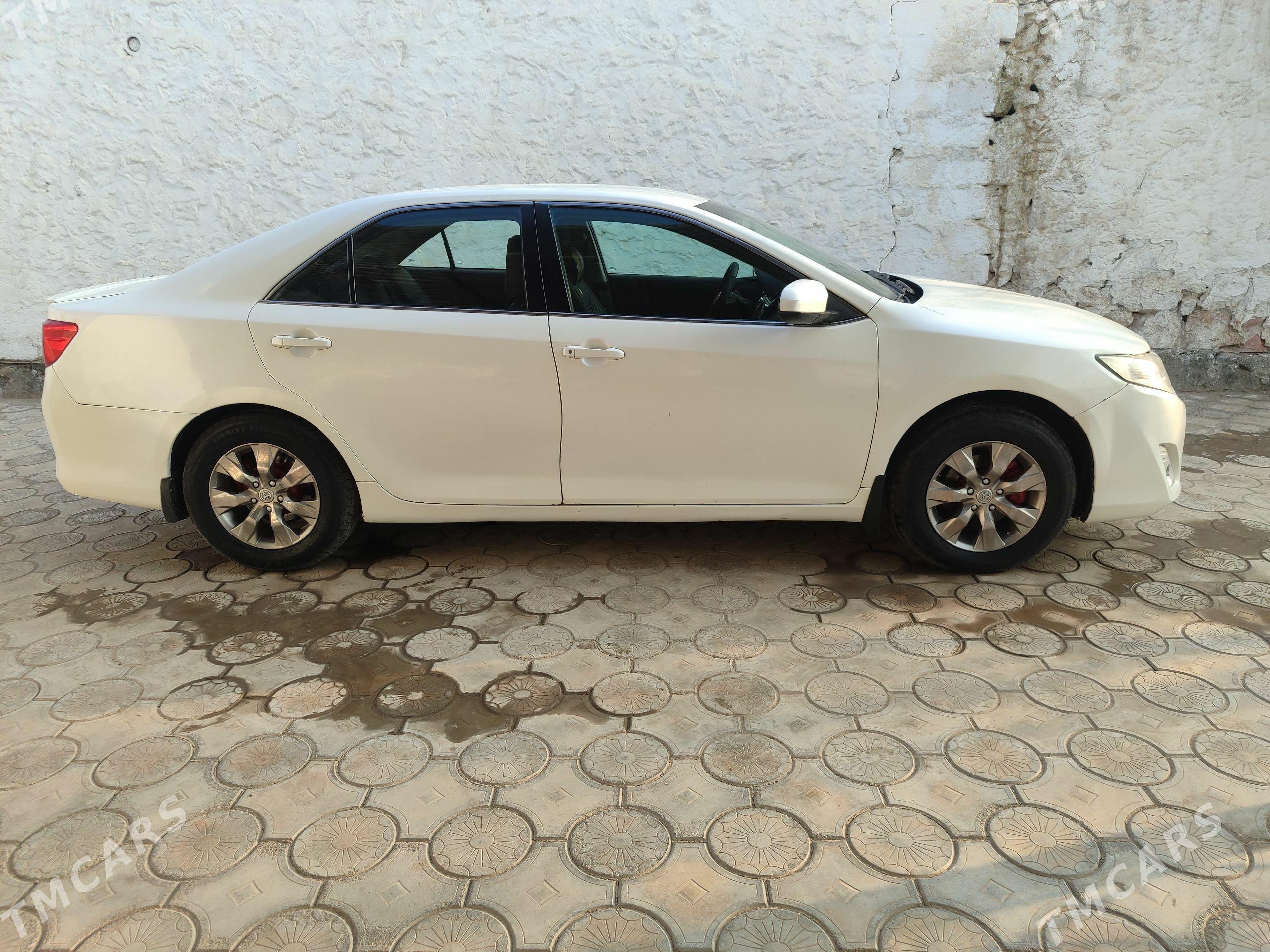 Toyota Camry 2012 - 220 000 TMT - Kerki - img 1