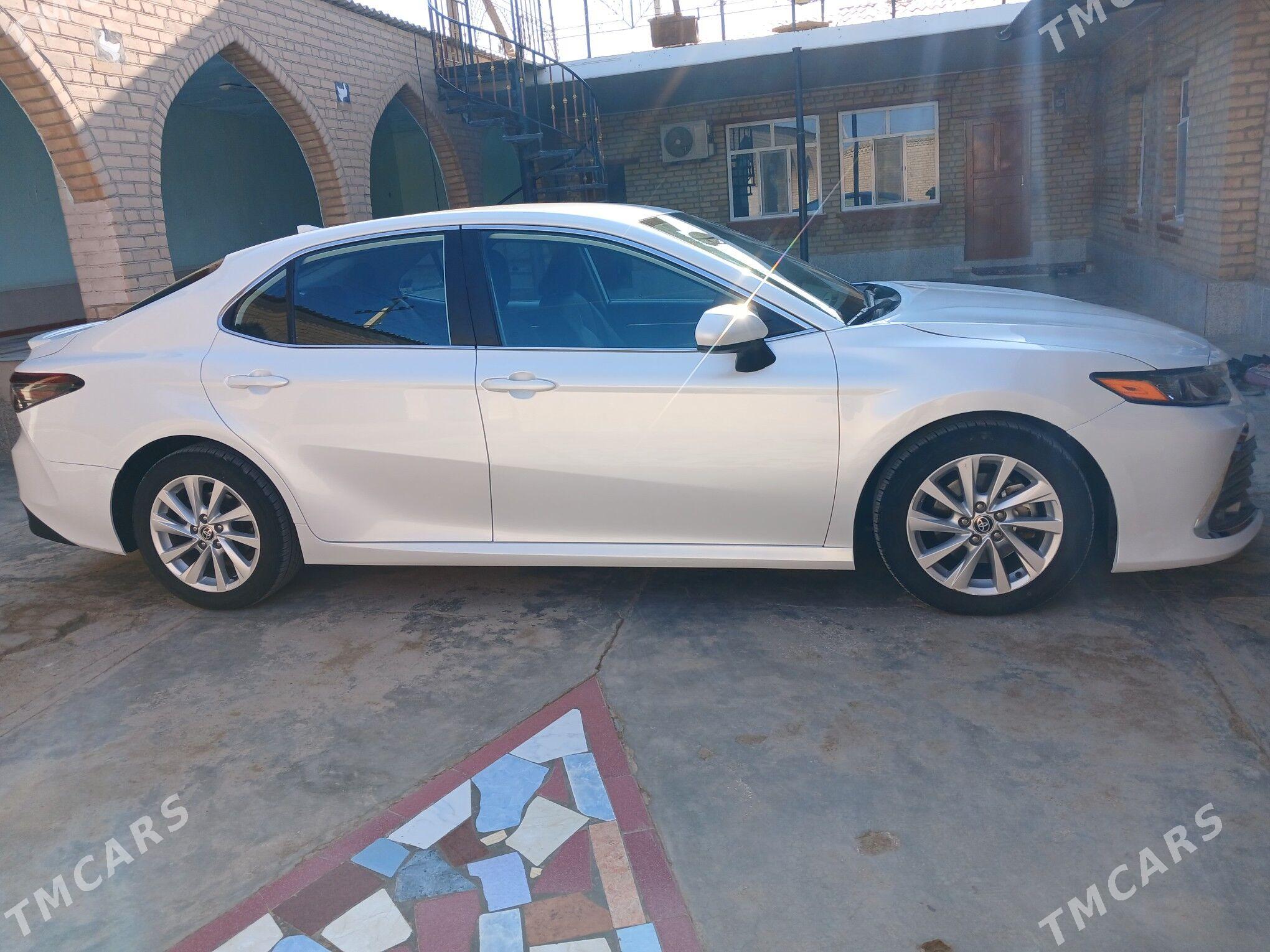 Toyota Camry 2022 - 325 000 TMT - Фарап - img 1