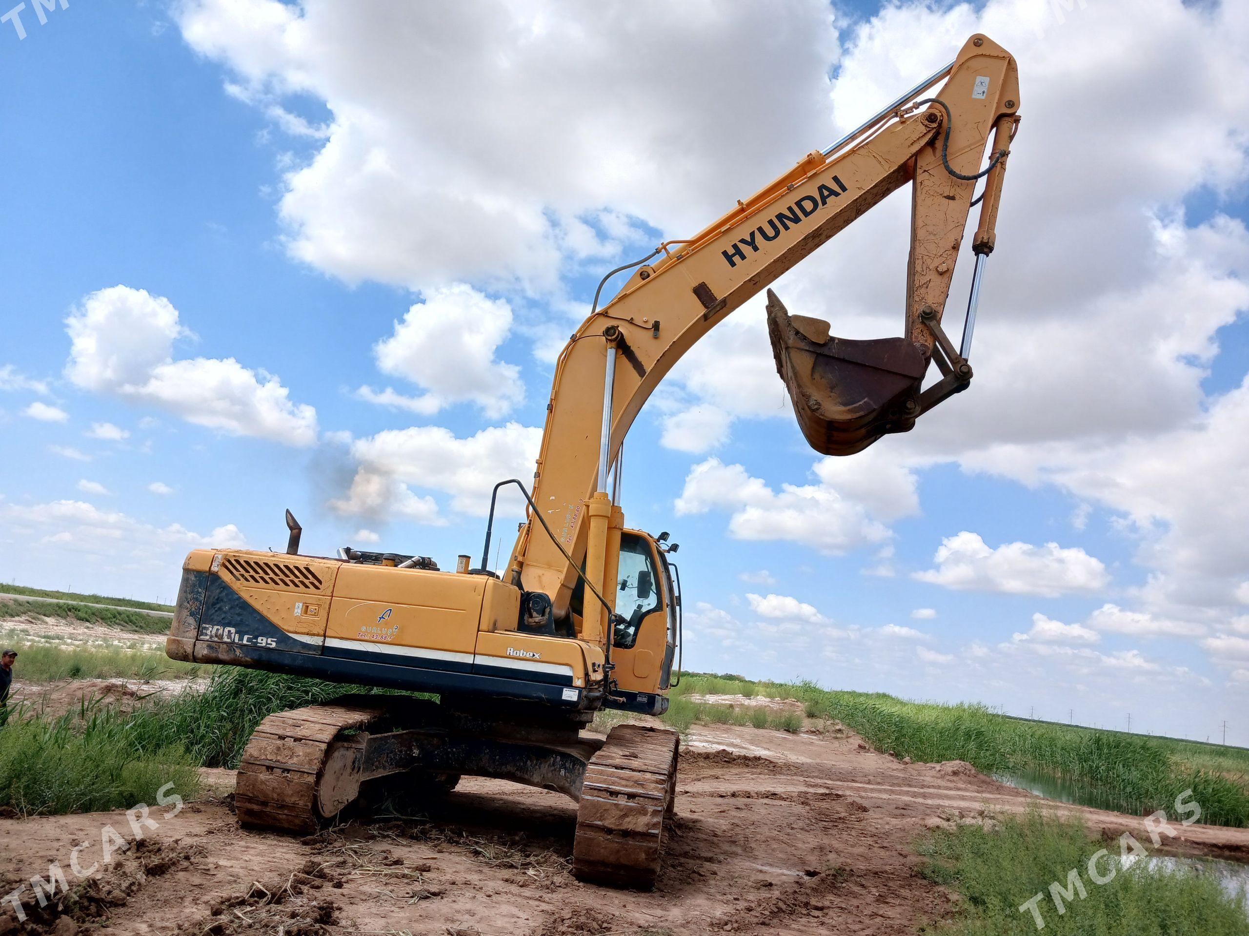 Komatsu PC2000-8 2013 - 1 000 000 TMT - Мары - img 1