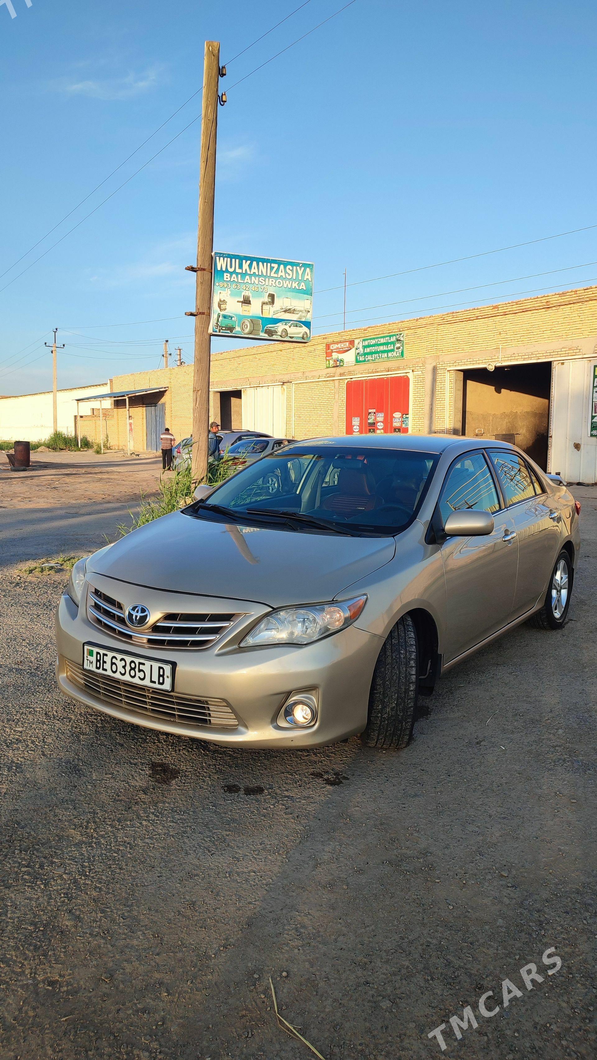 Toyota Corolla 2013 - 190 000 TMT - Сакар - img 1