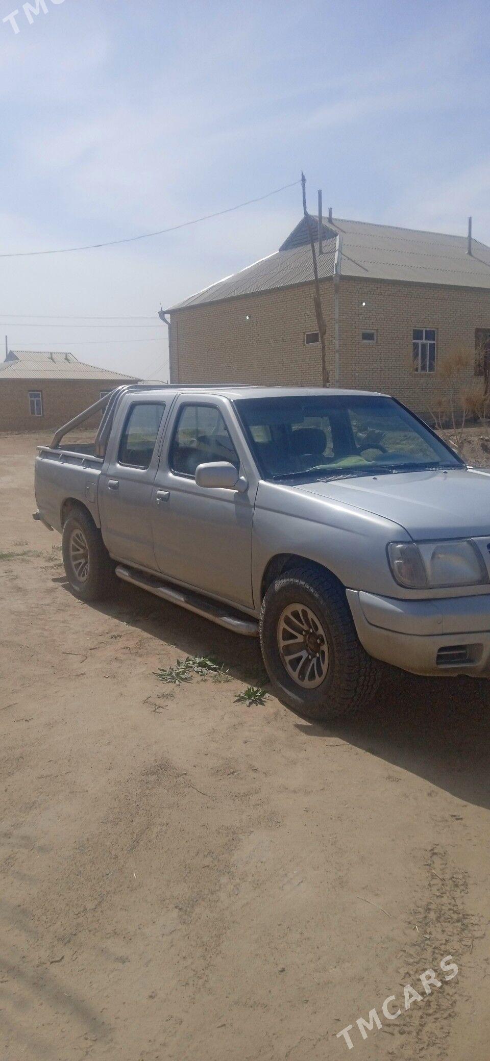 Nissan Navara 2002 - 70 000 TMT - Сакарчага - img 1