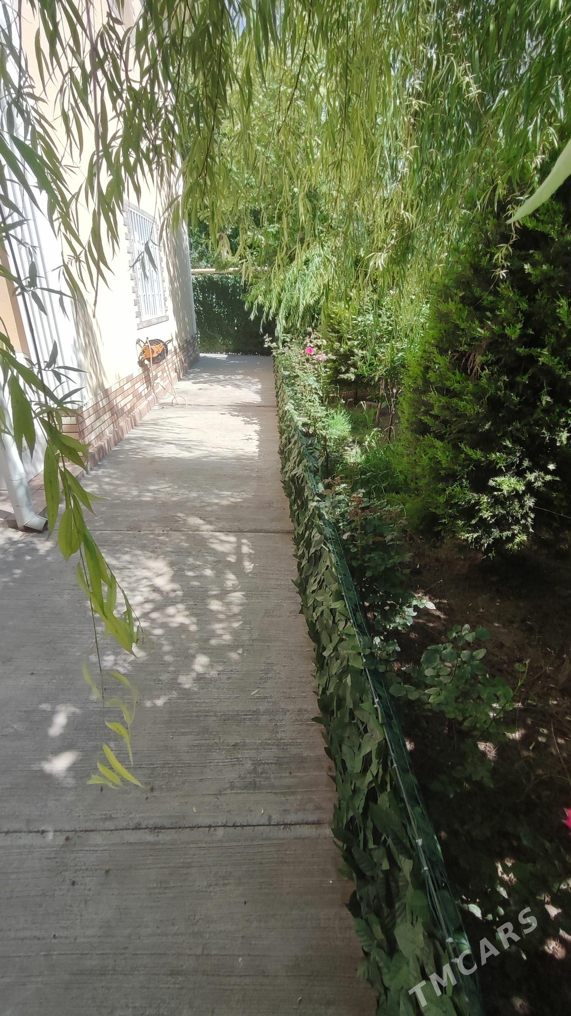 Satlyk Merkez Duplex 140m2 - 1 мкр - img 1