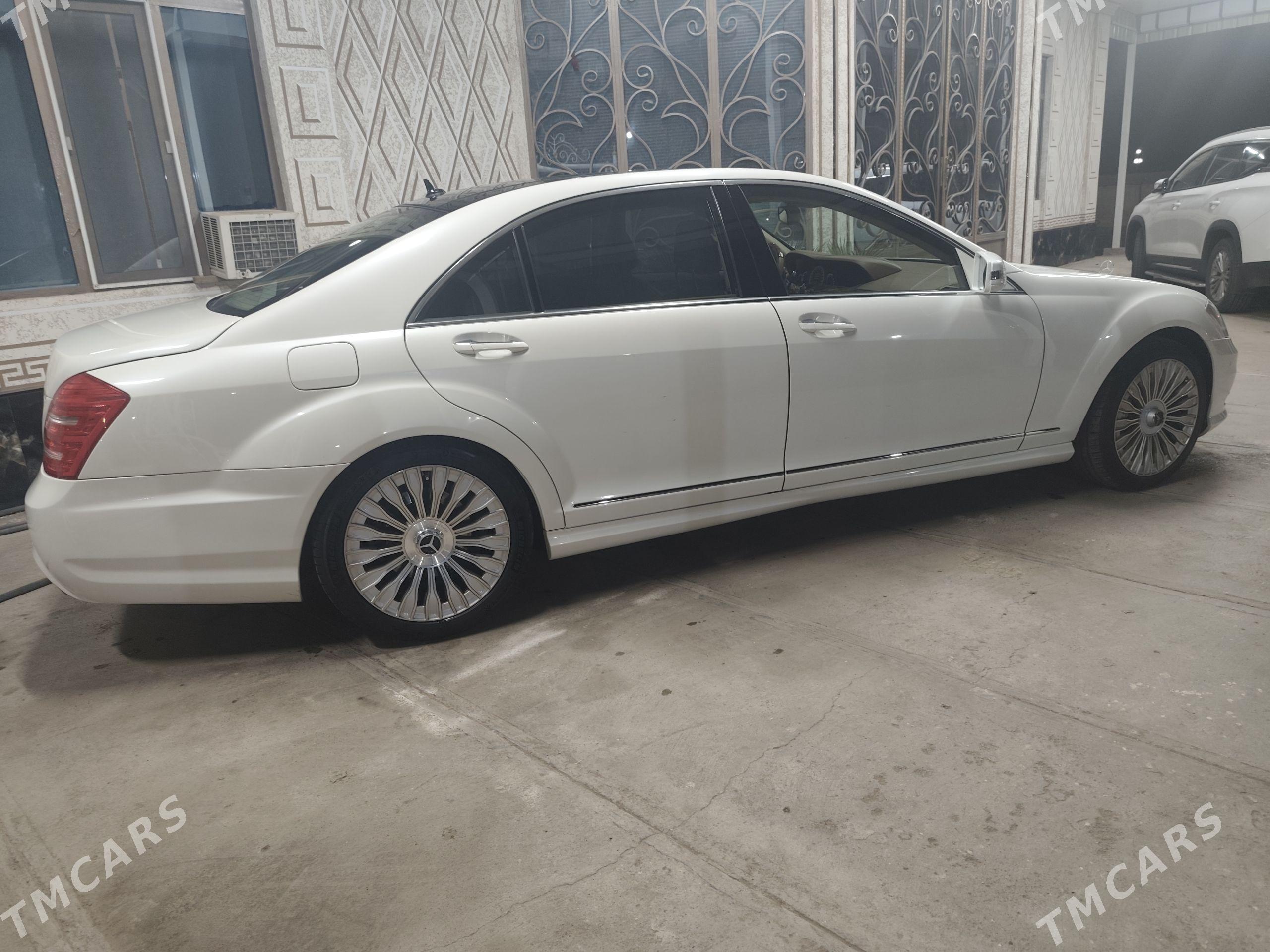 Mercedes-Benz C350 2009 - 540 000 TMT - Туркменабат - img 1