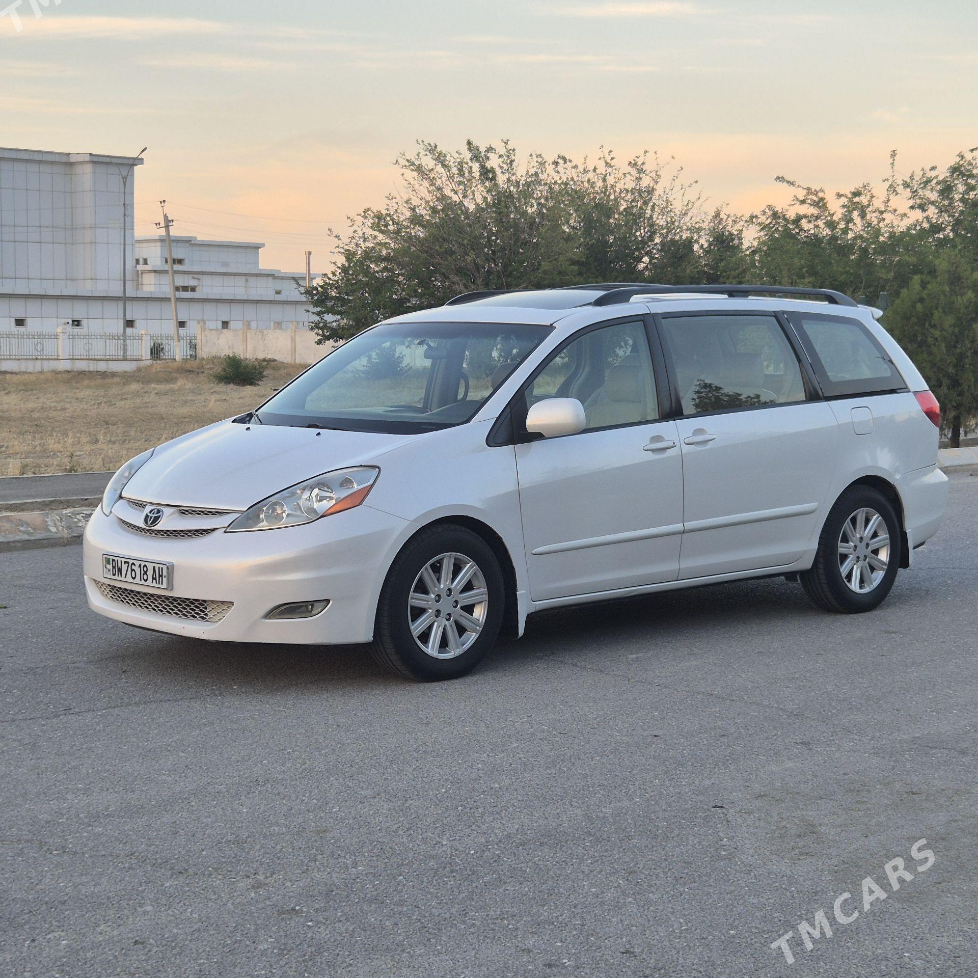 Toyota Sienna 2008 - 288 000 TMT - Ашхабад - img 1