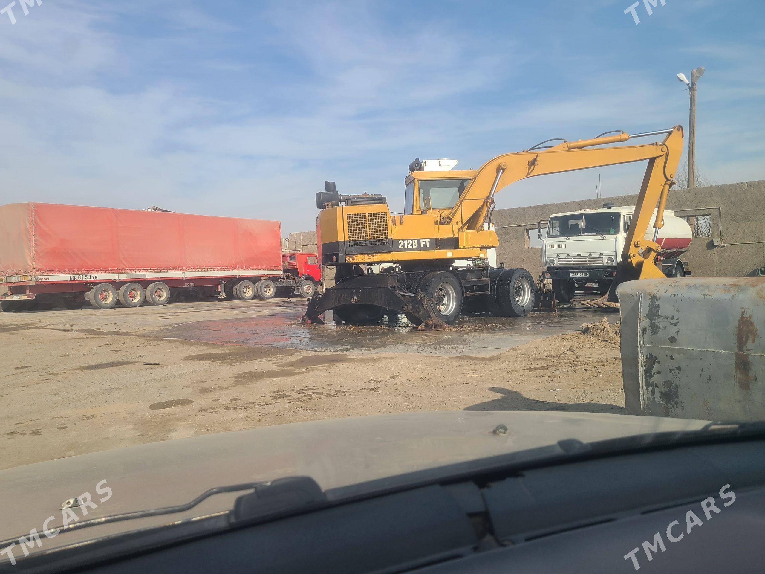Caterpillar 24 Series 1994 - 350 000 TMT - Мары - img 1