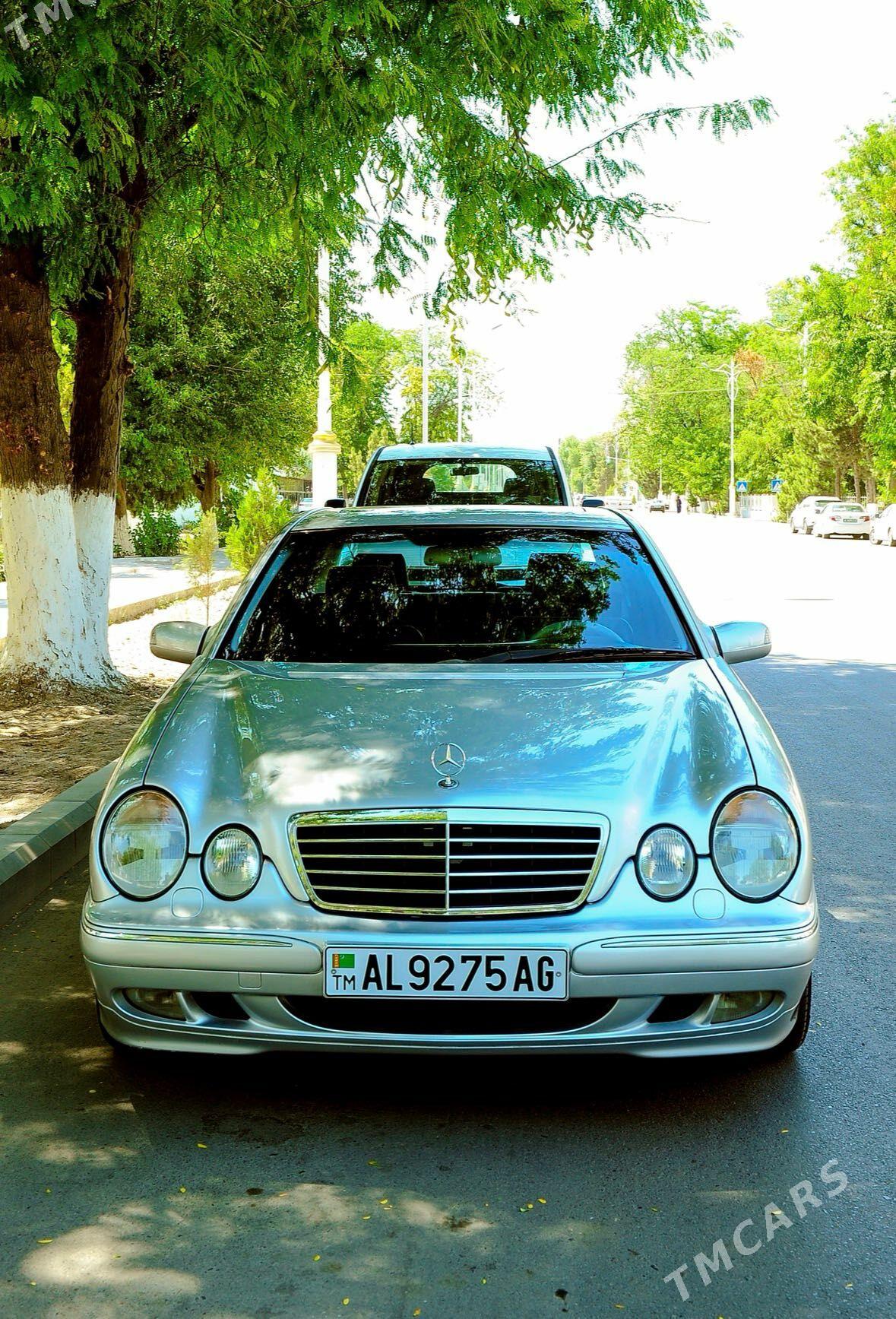 Mercedes-Benz E320 2000 - 170 000 TMT - Aşgabat - img 1