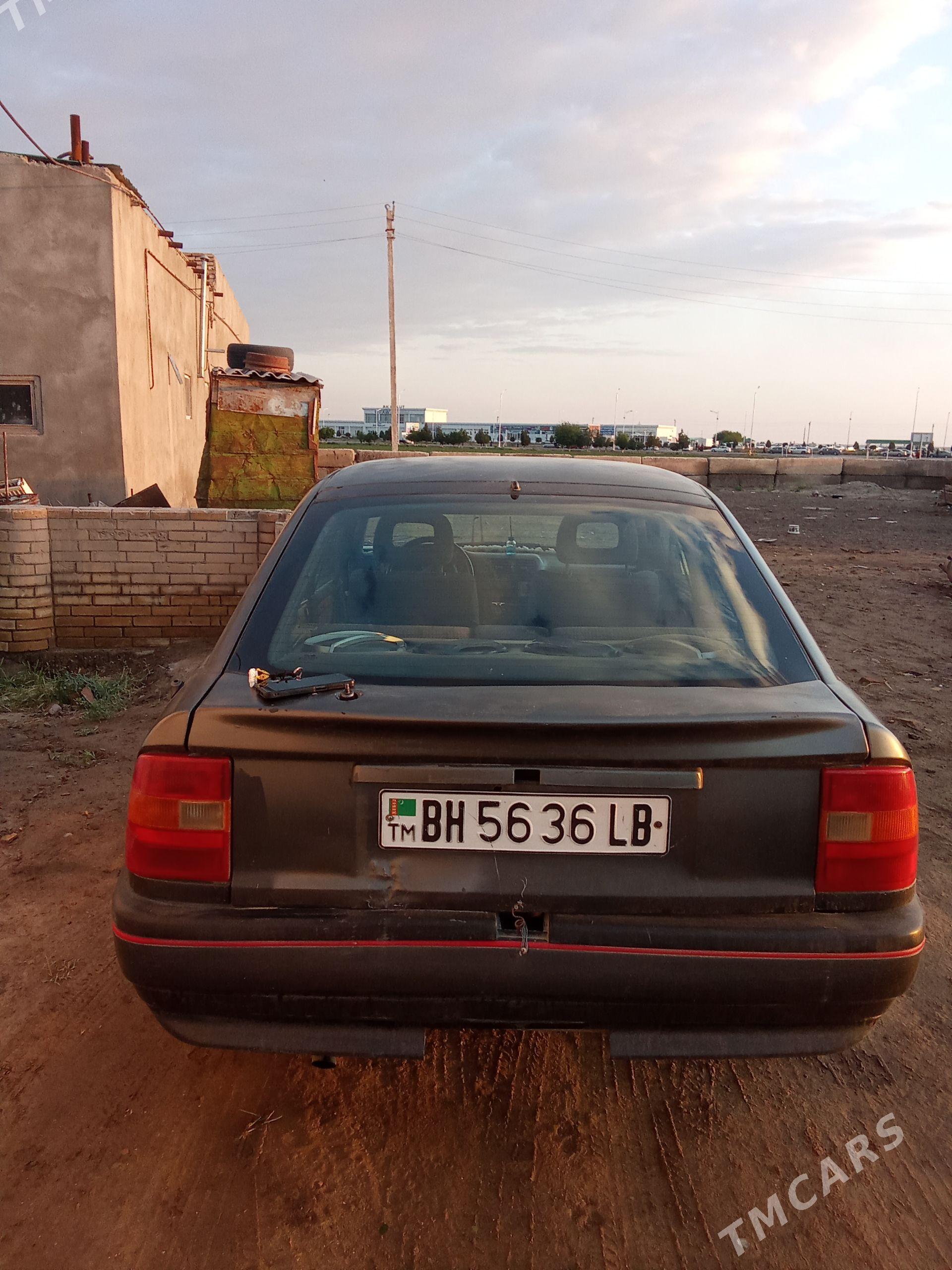 Opel Vectra 1992 - 30 000 TMT - Чарджоу - img 1